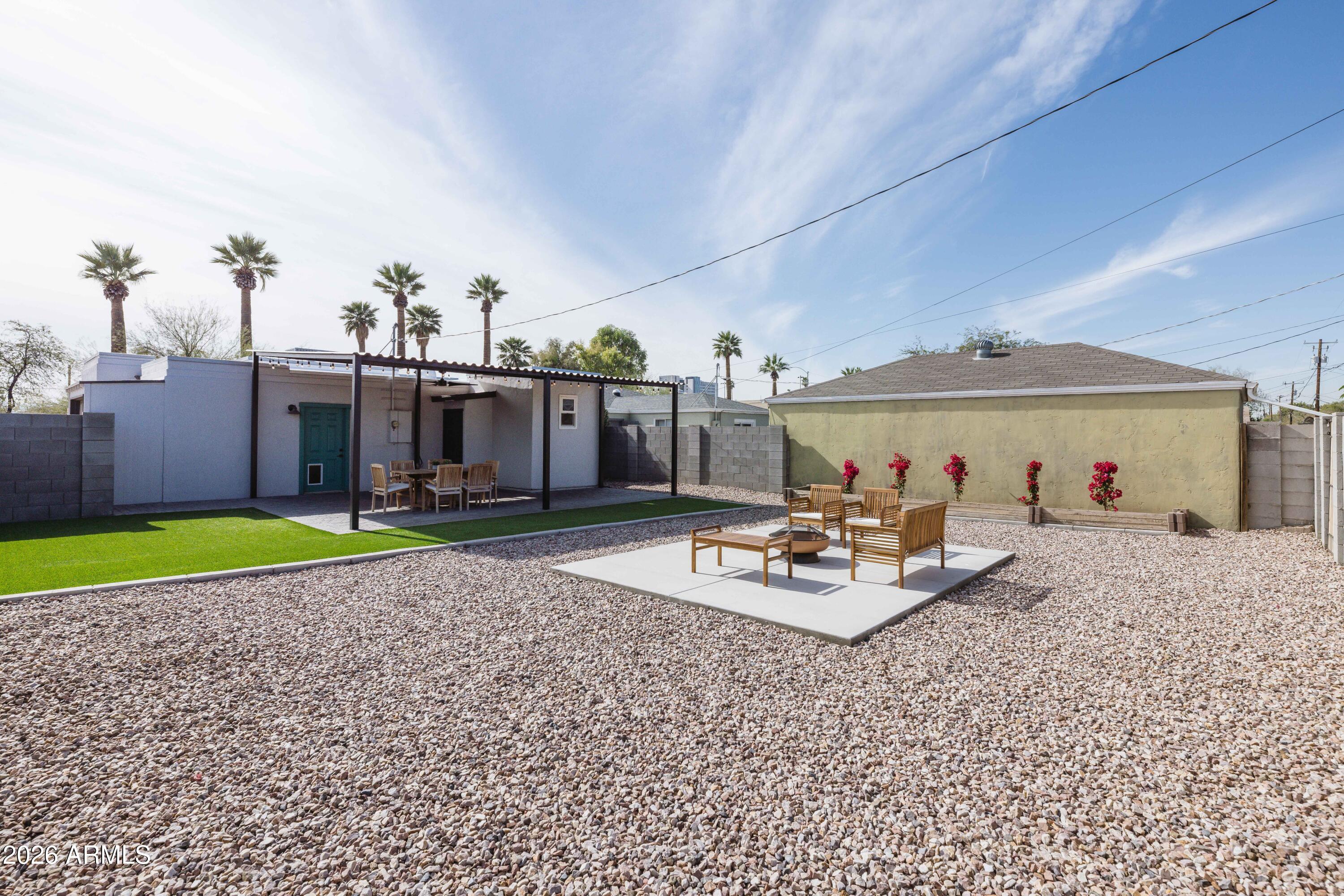 1346 E PALM Lane