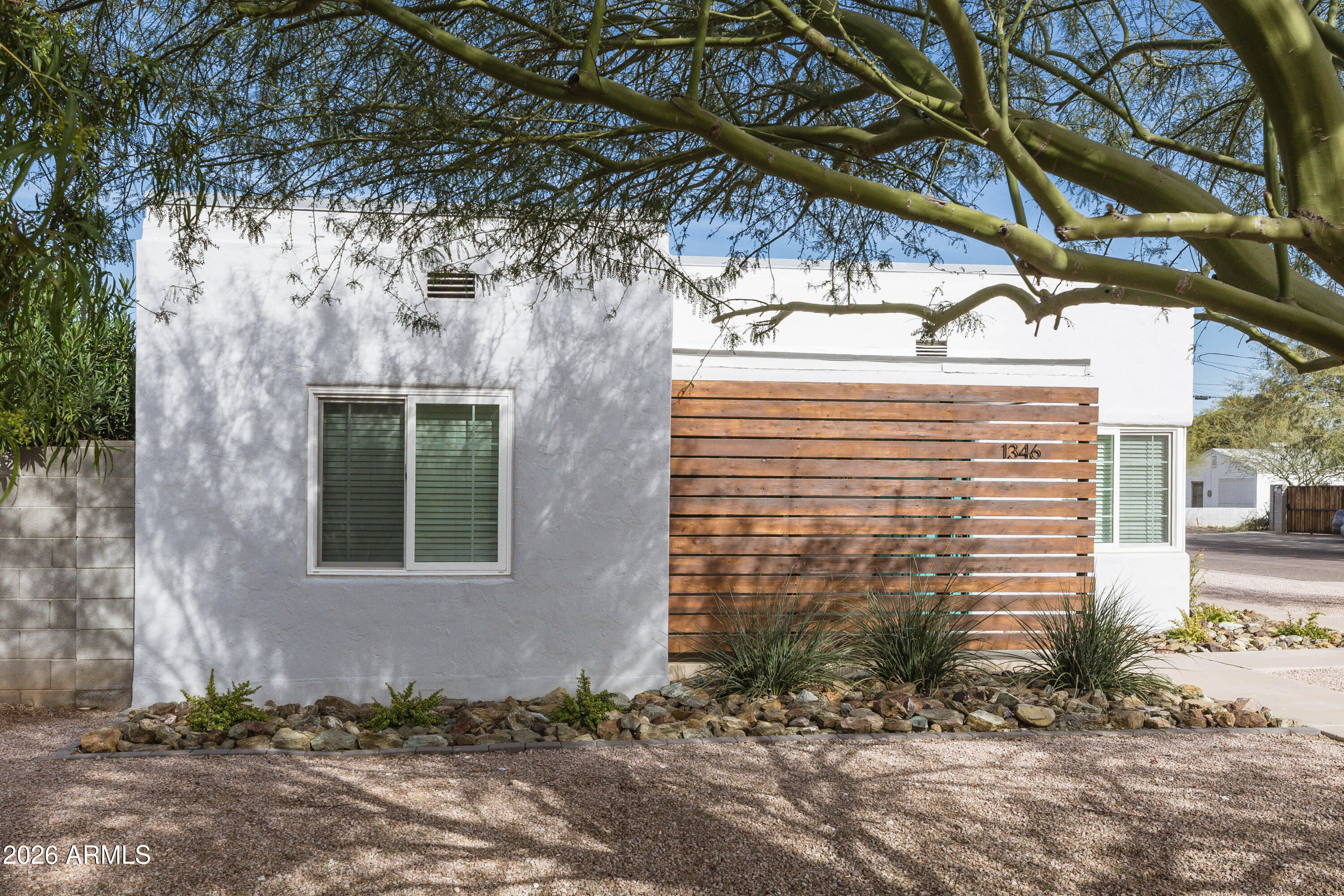 1346 E PALM Lane