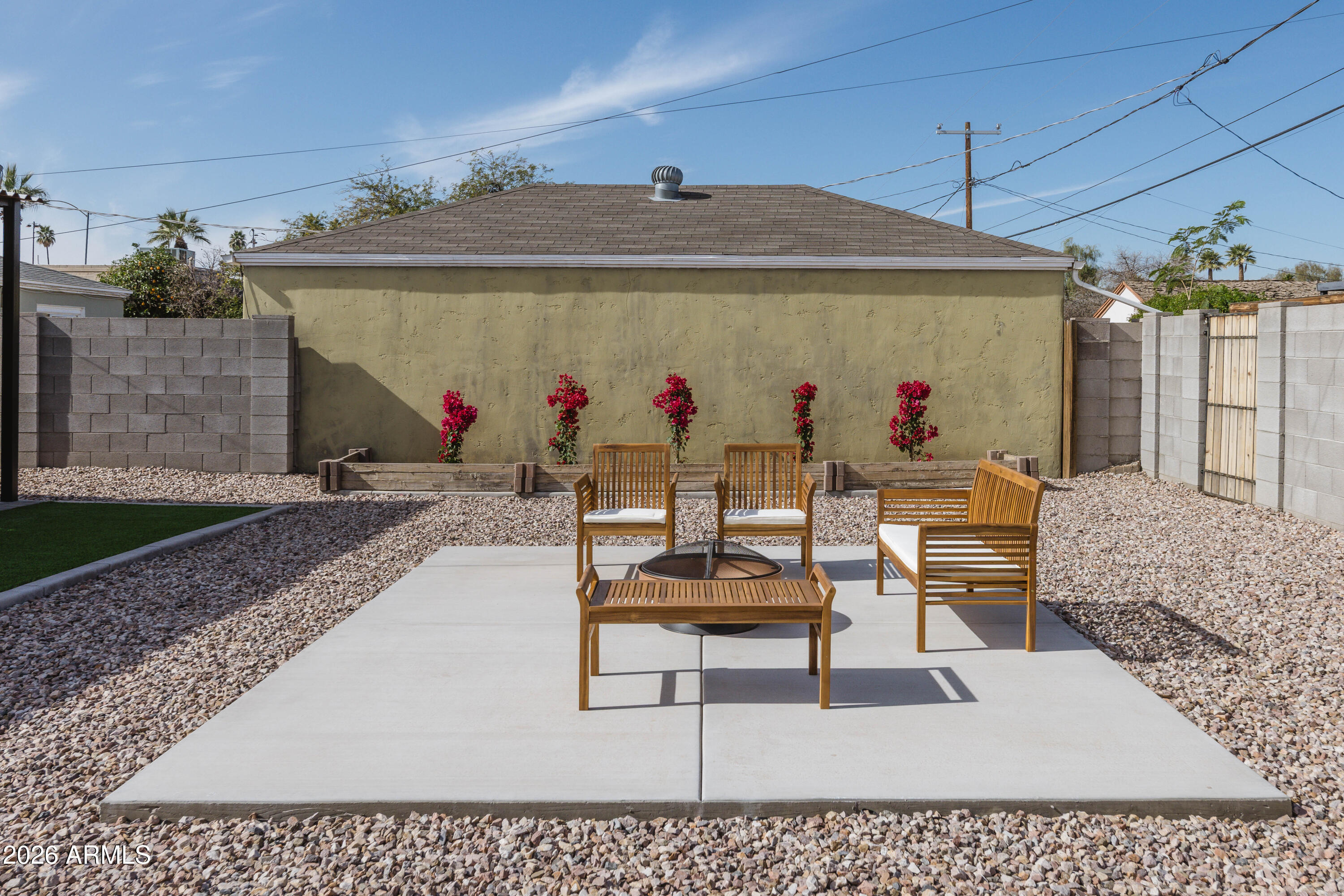 1346 E PALM Lane
