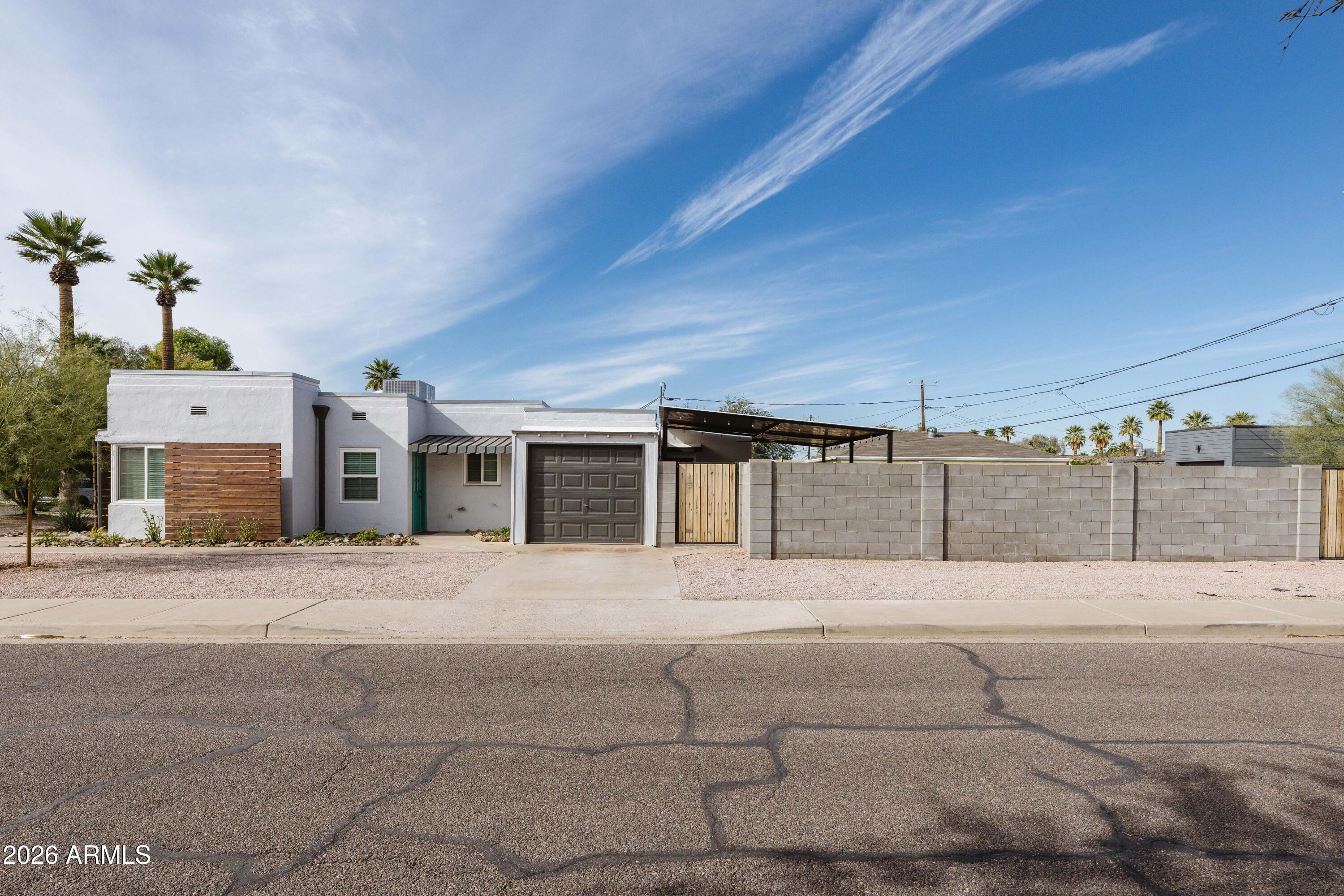 1346 E PALM Lane