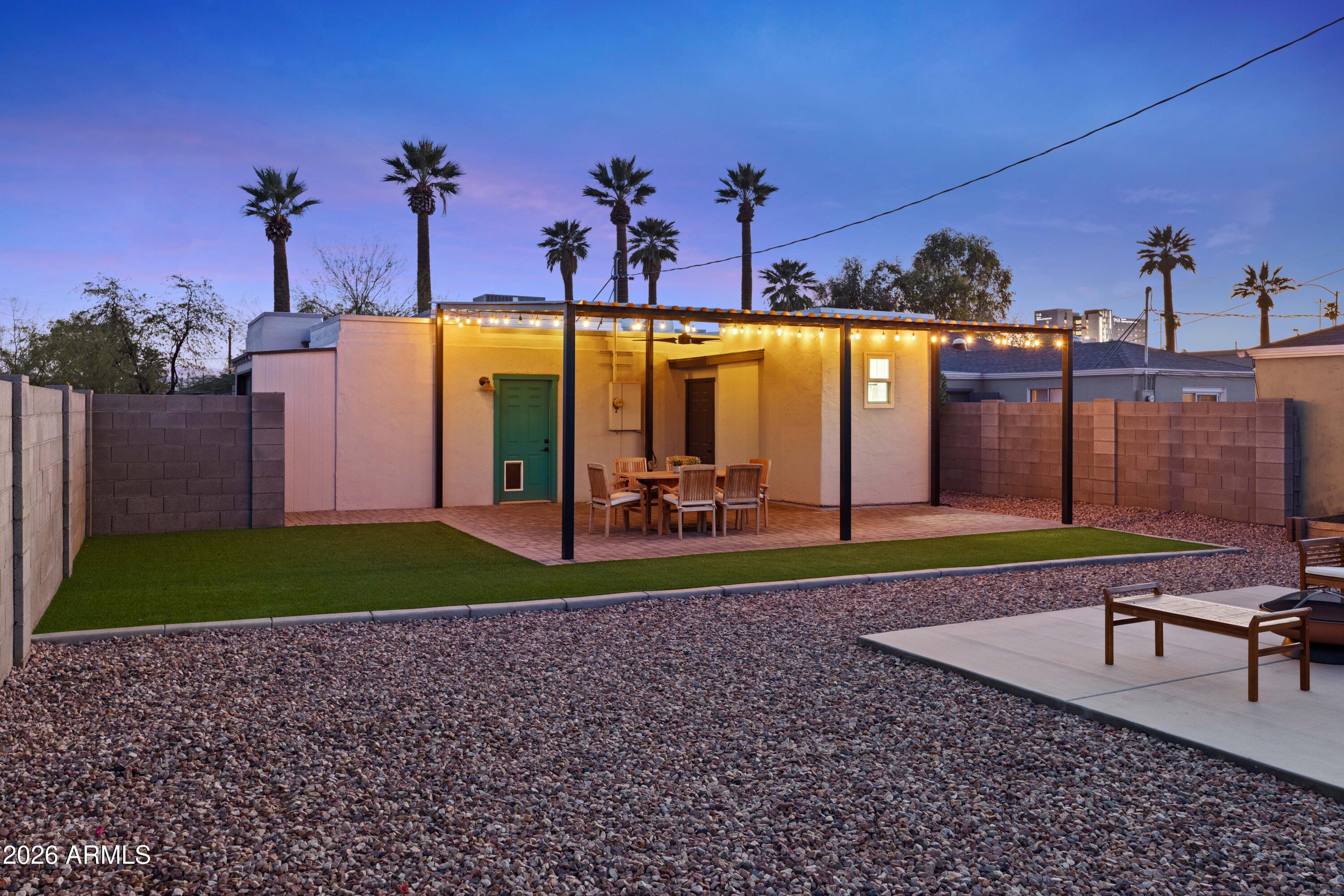1346 E PALM Lane