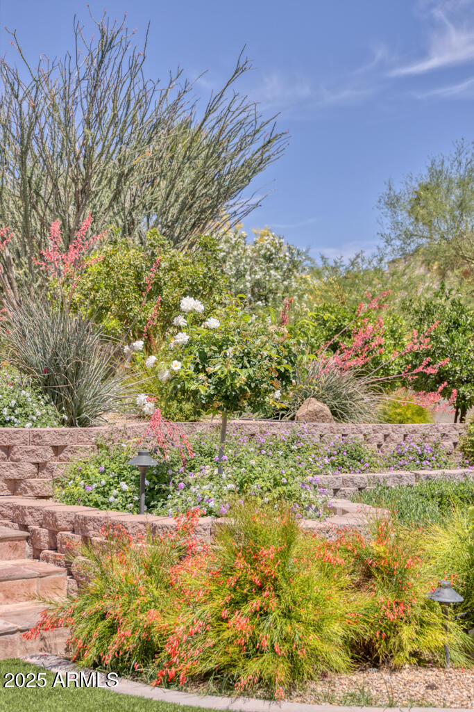 7224 N LAKESIDE Lane