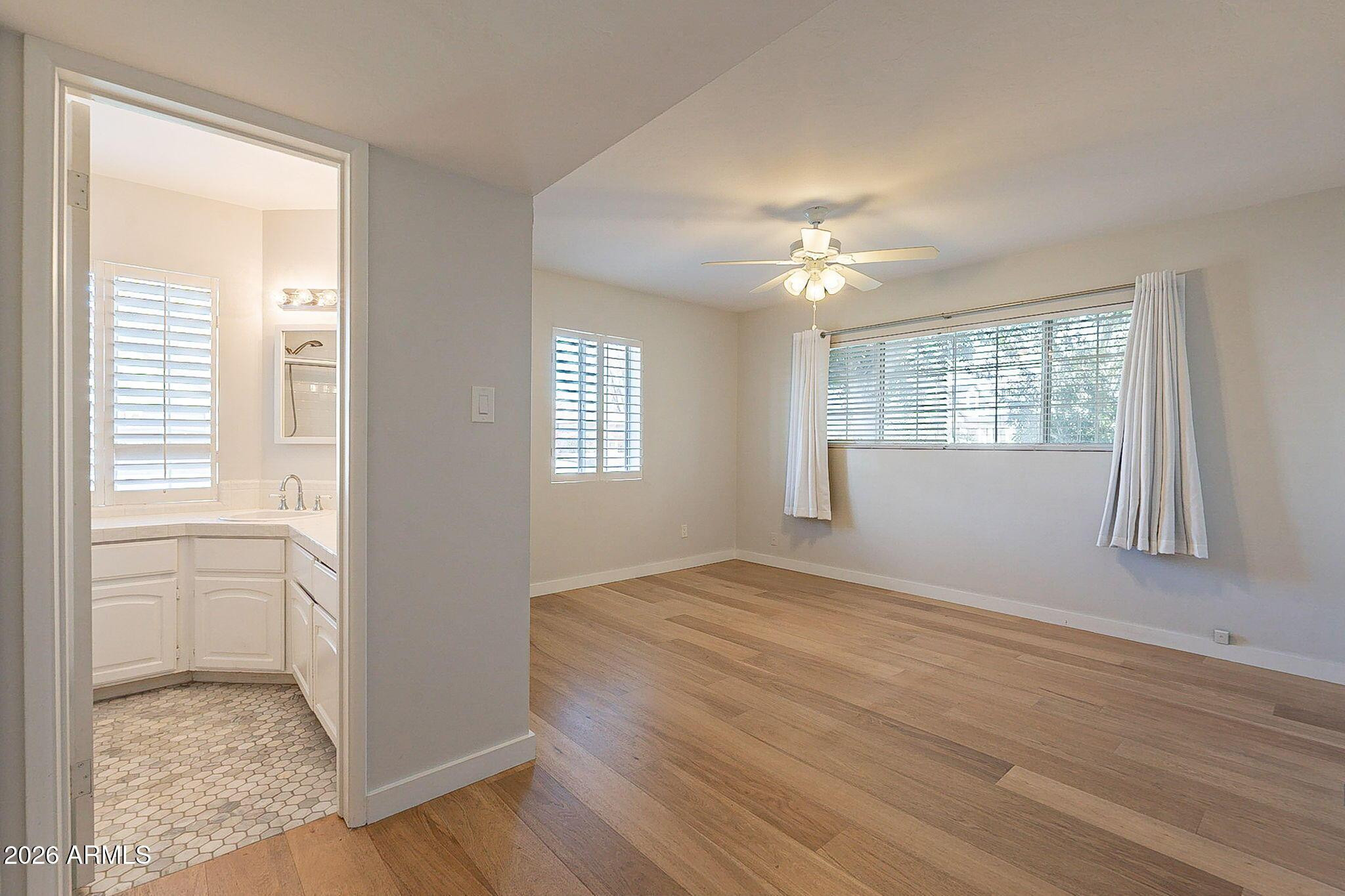 5715 E Calle Del Paisano