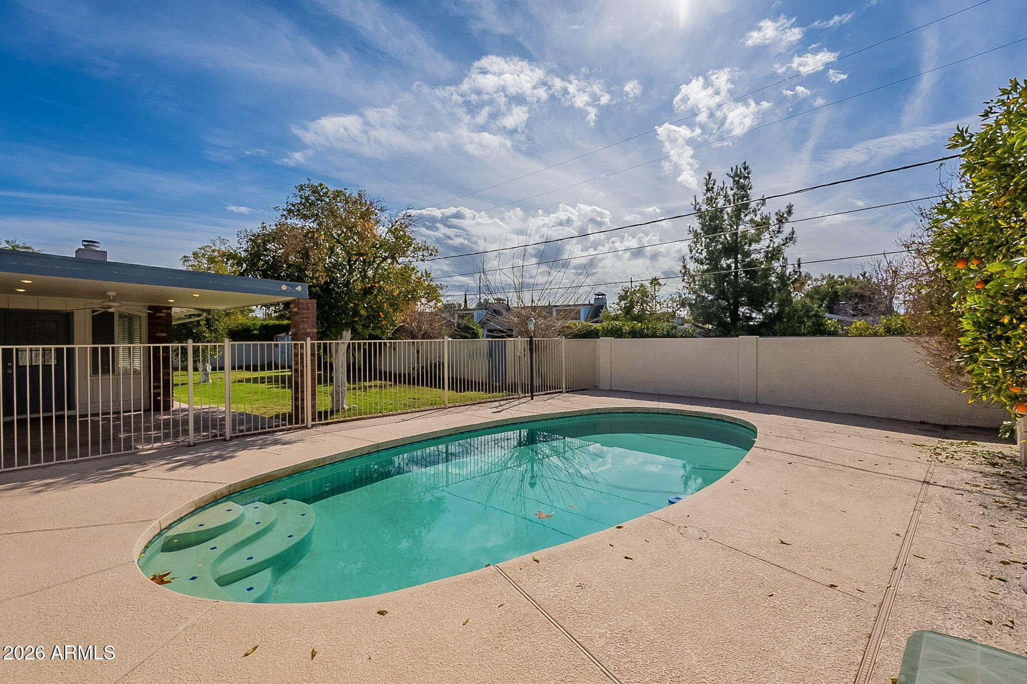 5715 E Calle Del Paisano