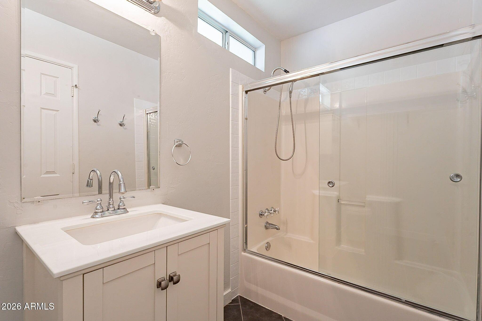 5715 E Calle Del Paisano