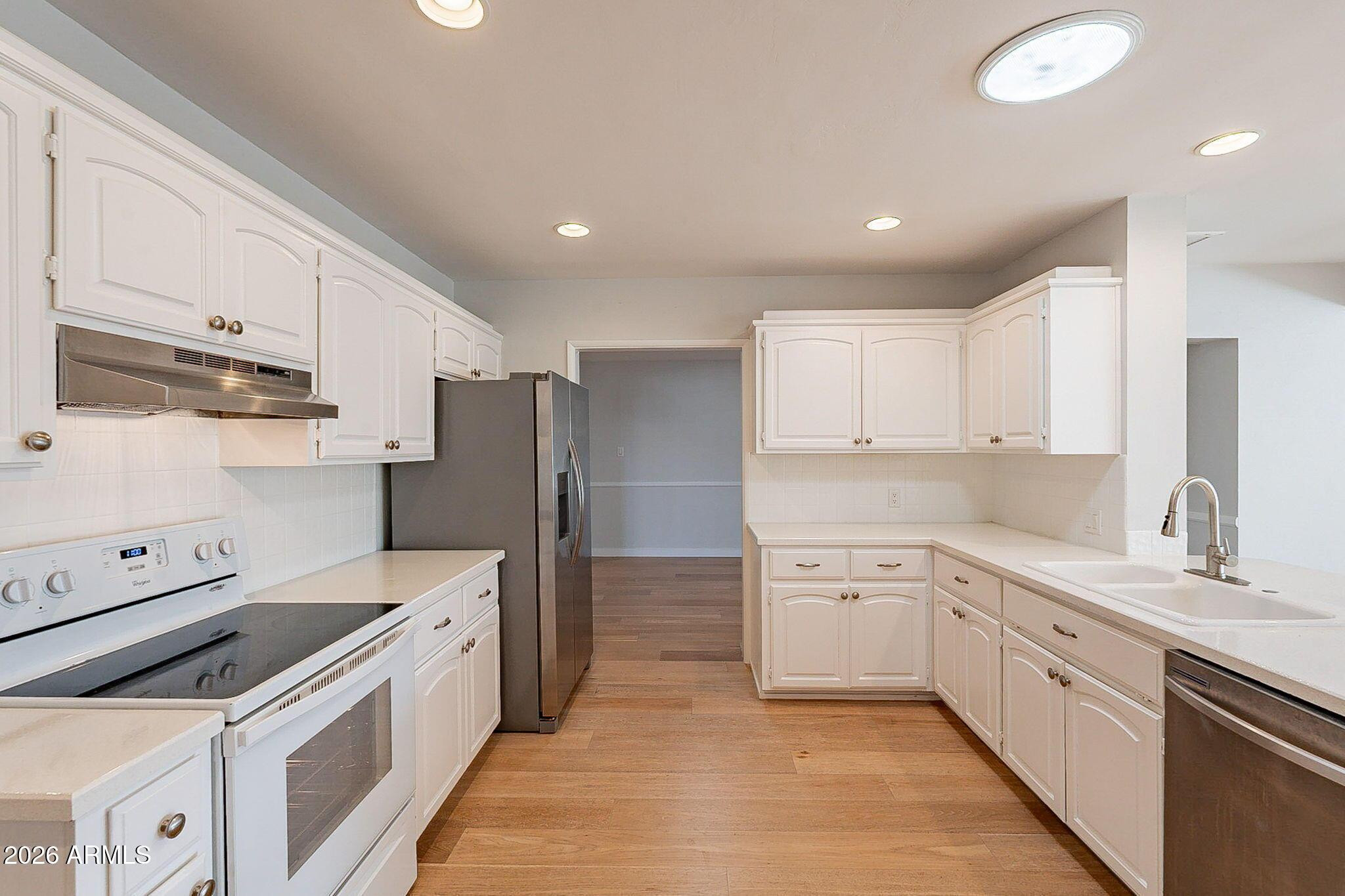 5715 E Calle Del Paisano