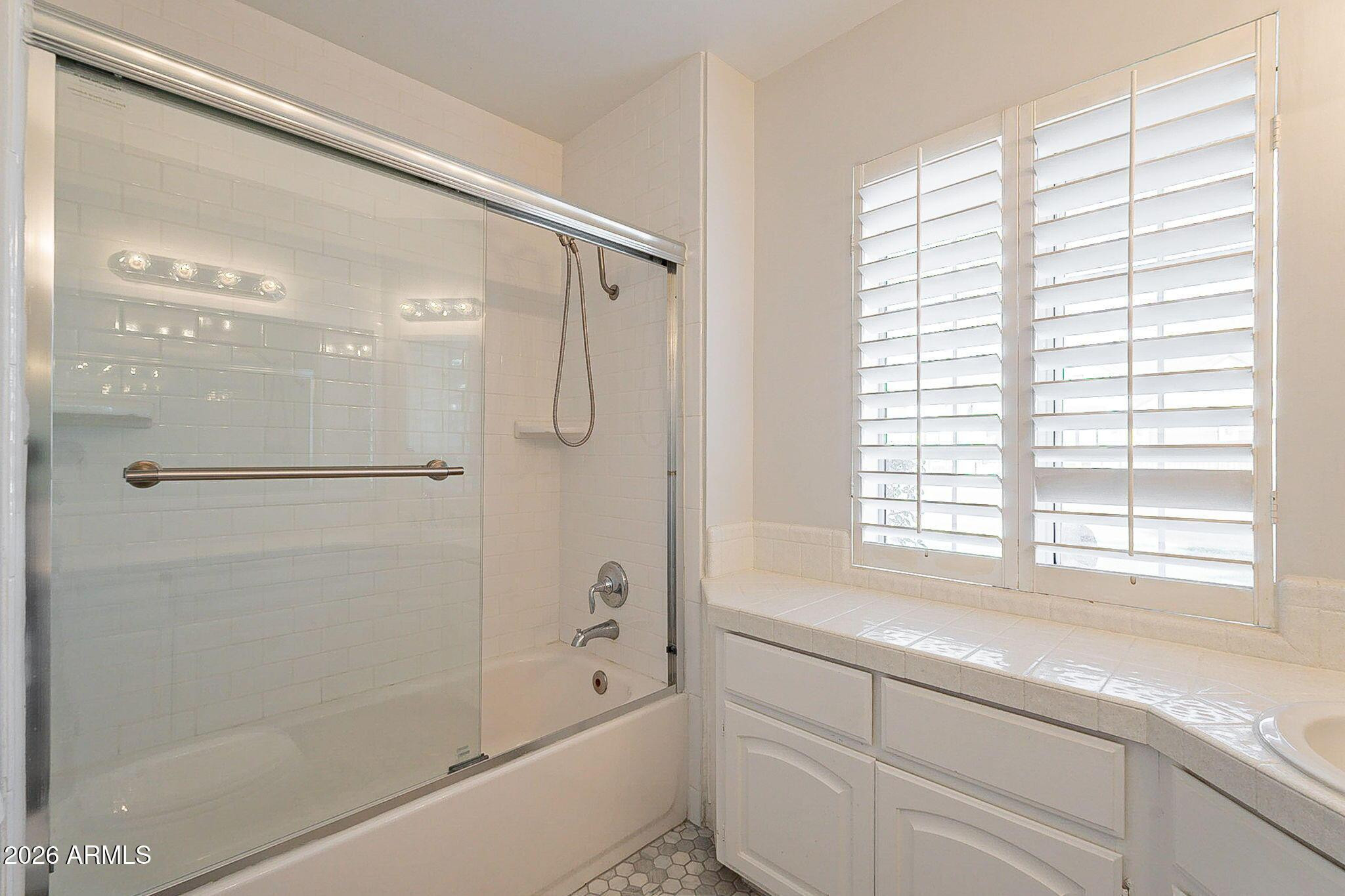 5715 E Calle Del Paisano