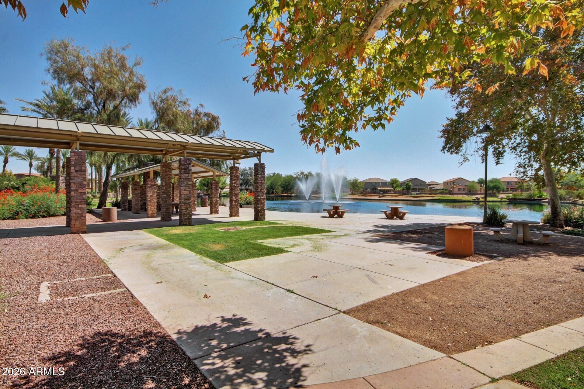 43924 W MCCLELLAND Drive