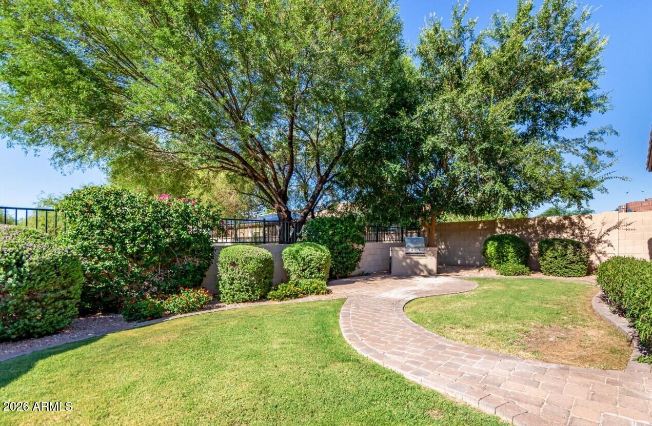 10850 W AVENIDA DEL REY