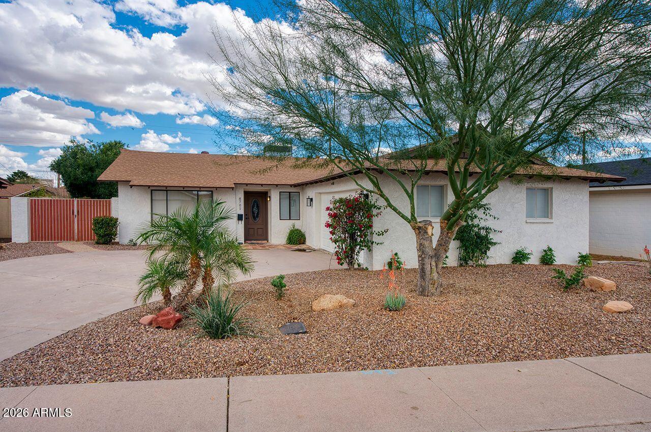 8701 E BONNIE ROSE Avenue