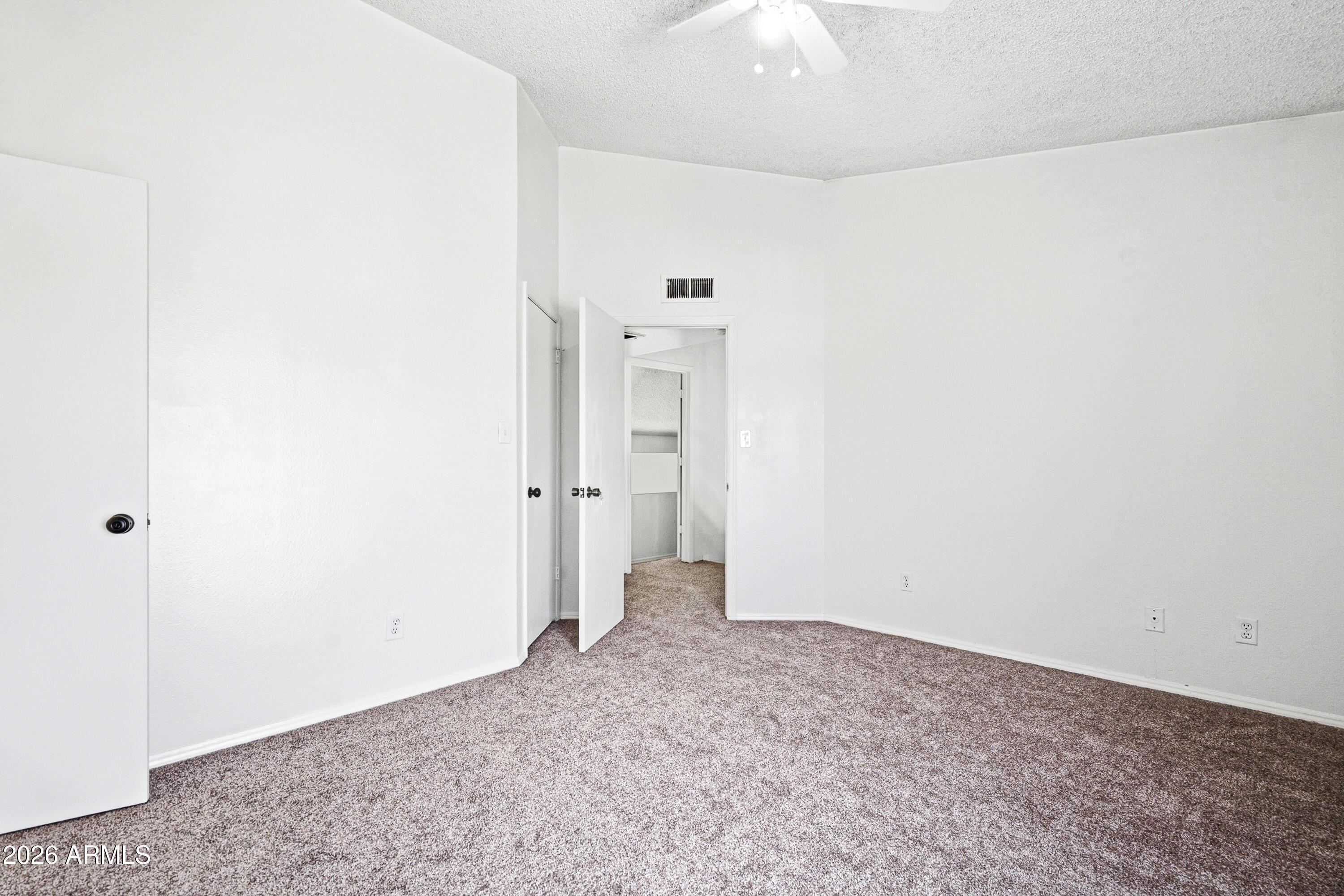 5729 W BUTLER Drive
