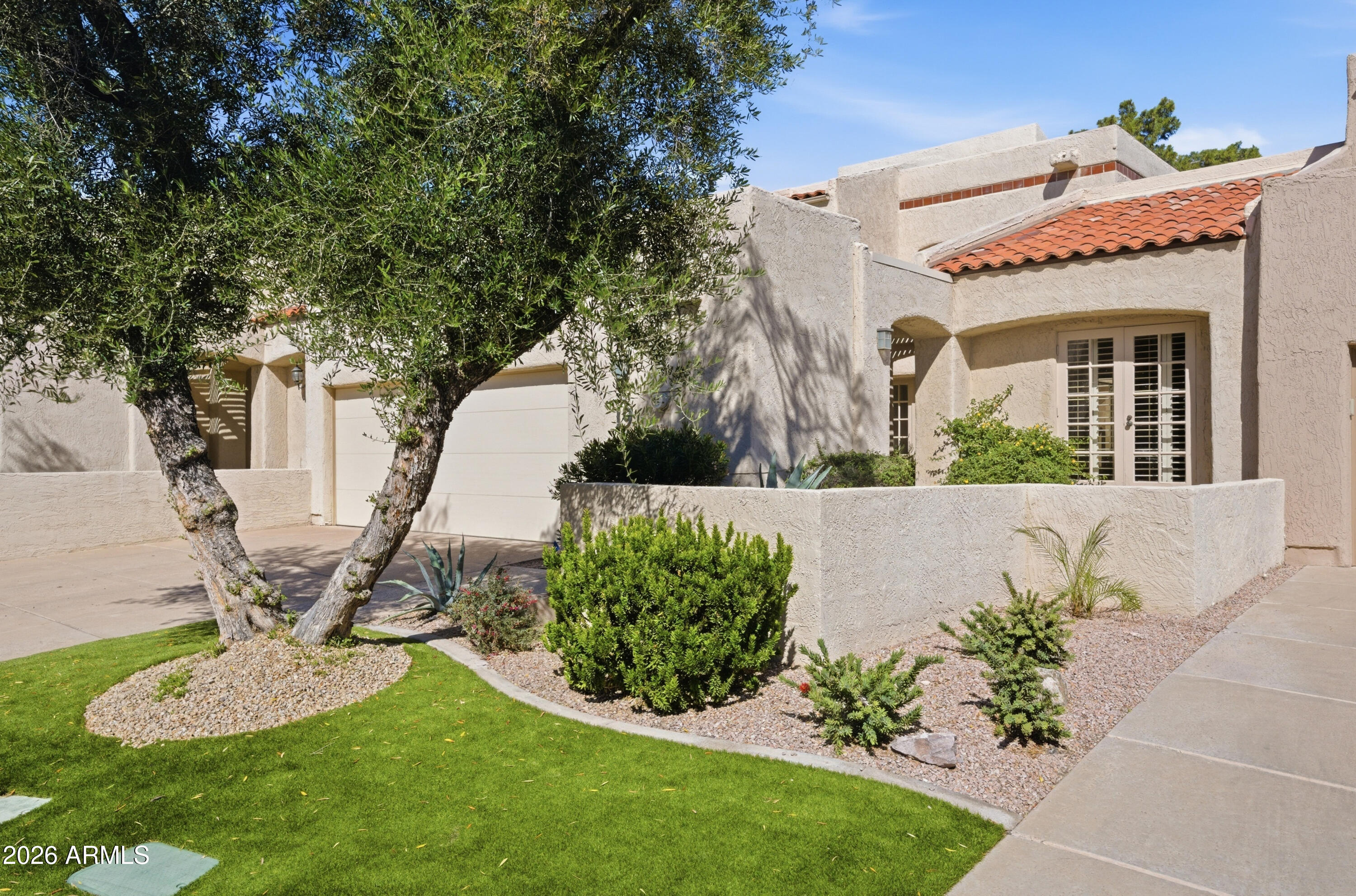 2626 E ARIZONA BILTMORE Circle 19