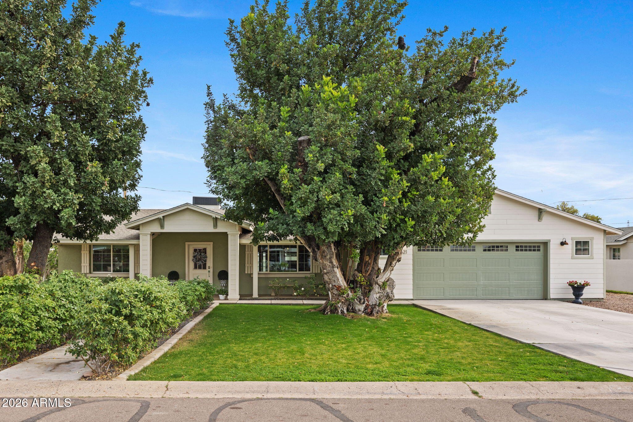 3621 N KACHINA Lane