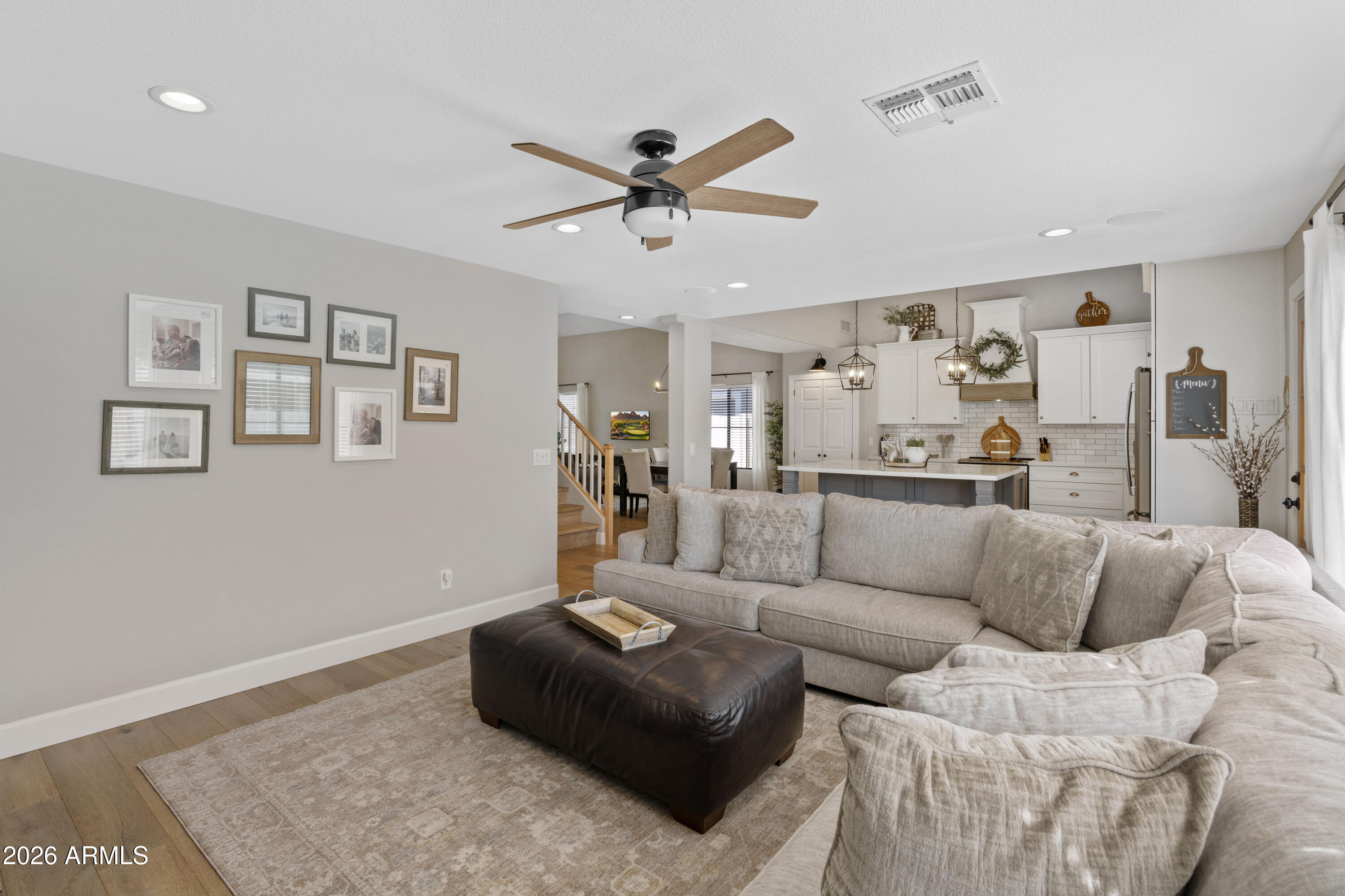 3423 E LINDA Lane