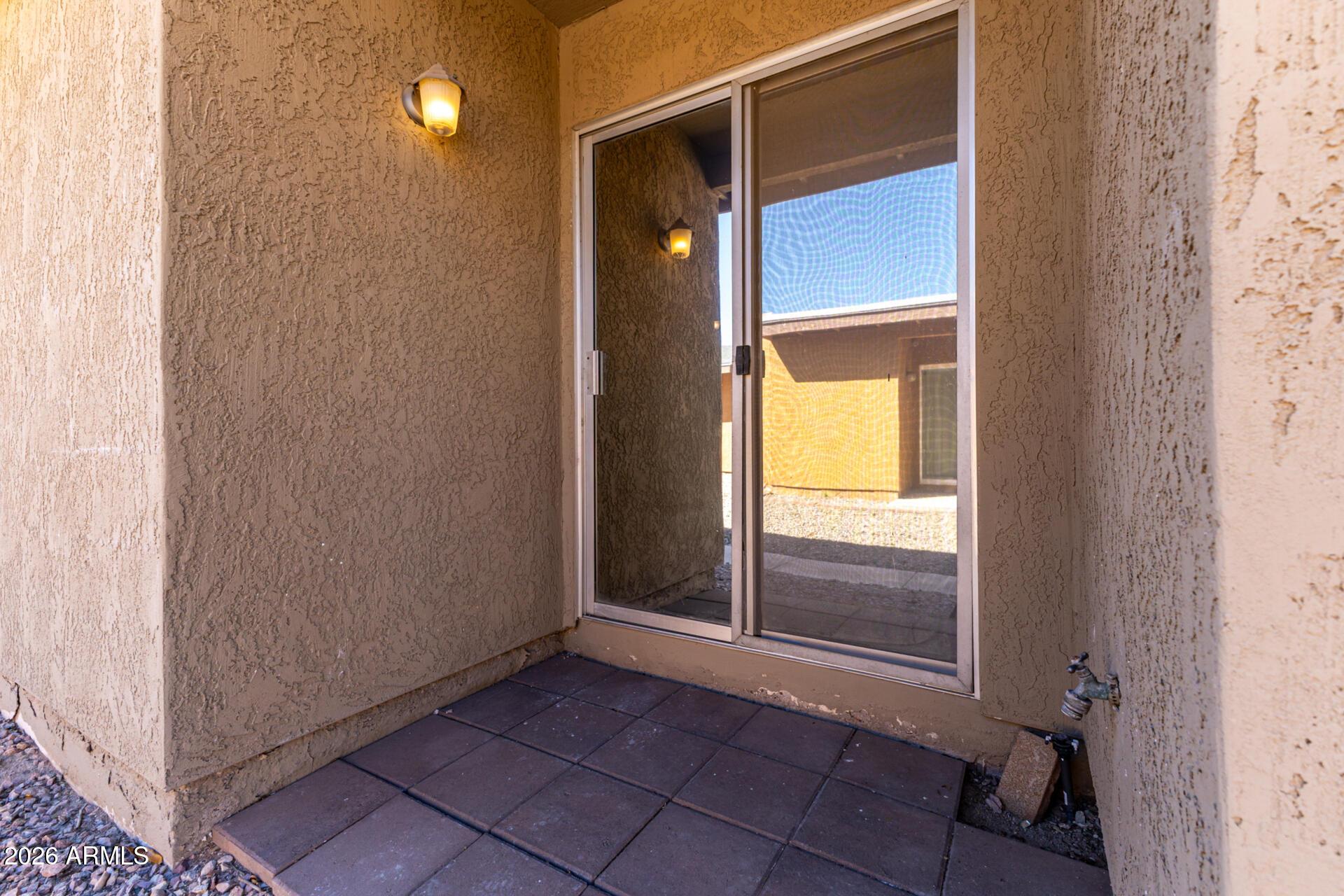 911 S Hacienda Drive