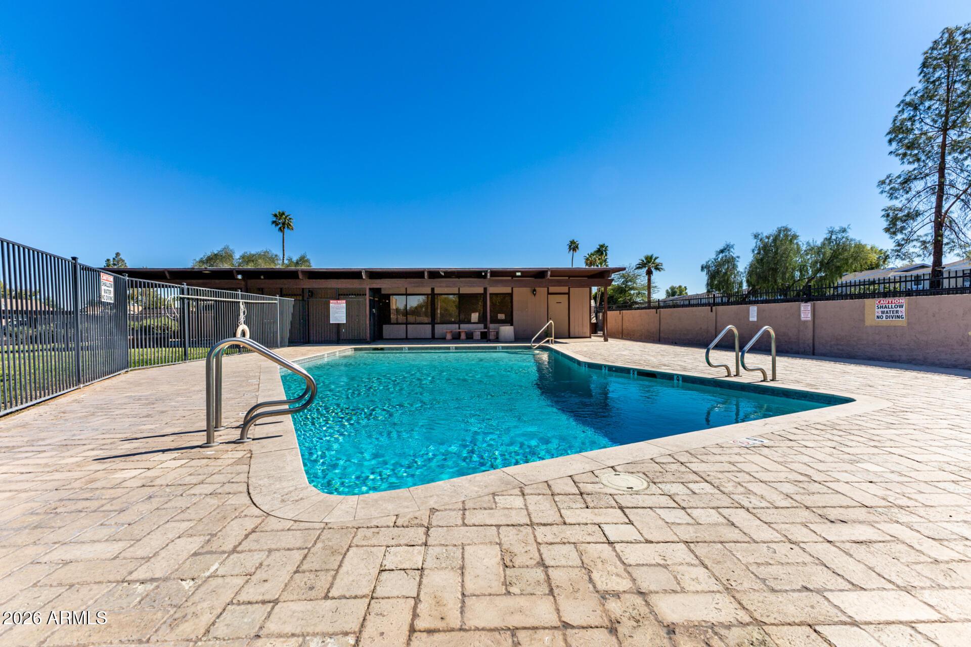 911 S Hacienda Drive