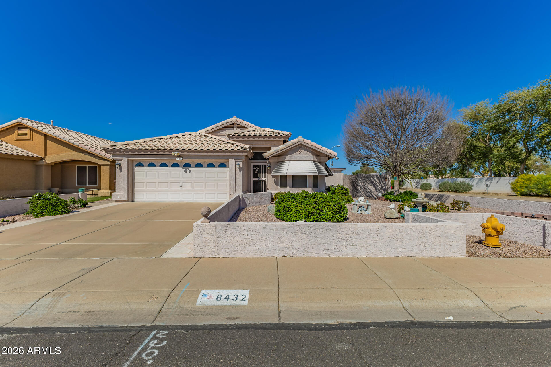 8432 W CHARTER OAK Road