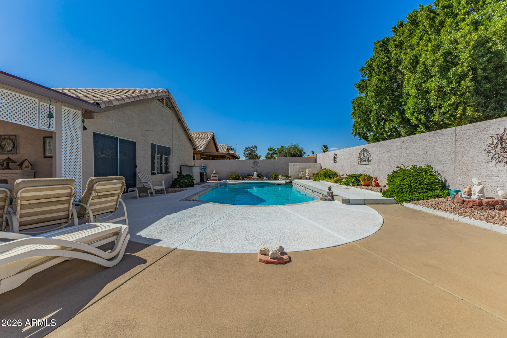 8432 W CHARTER OAK Road