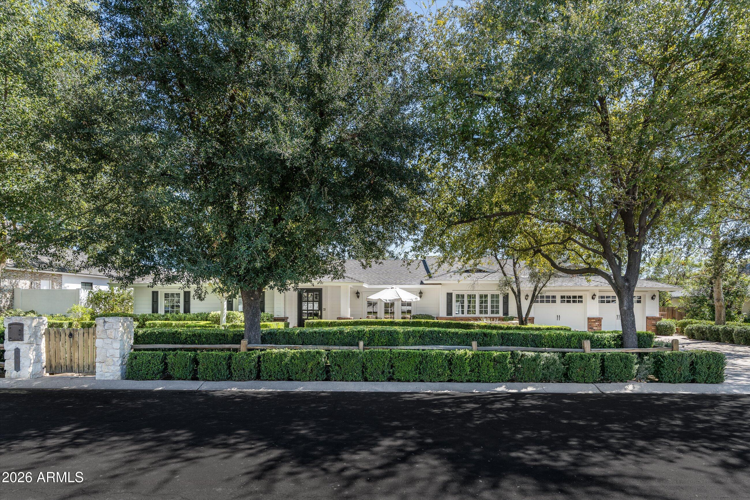 3915 N 54TH Way