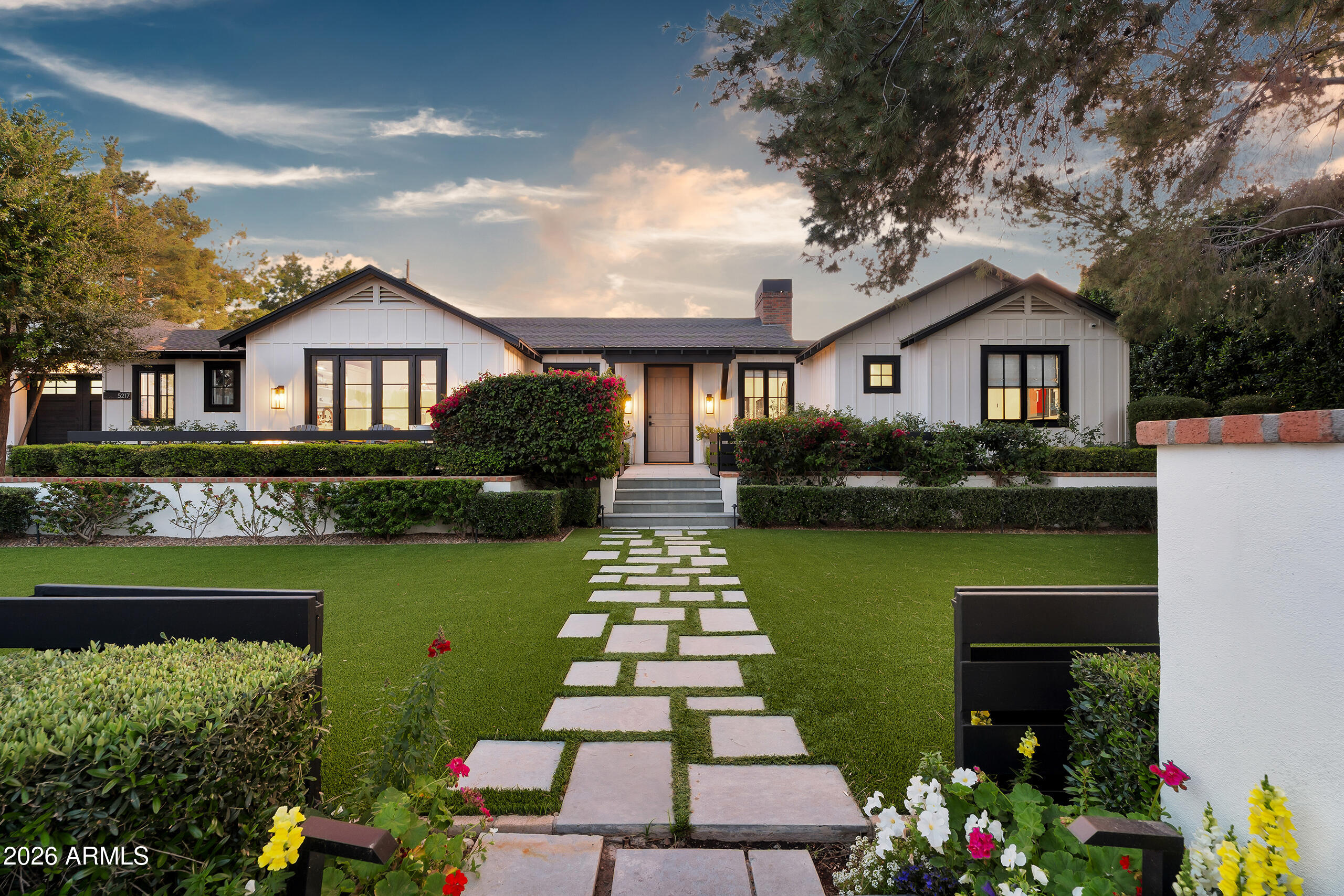 5217 E CALLE REDONDA