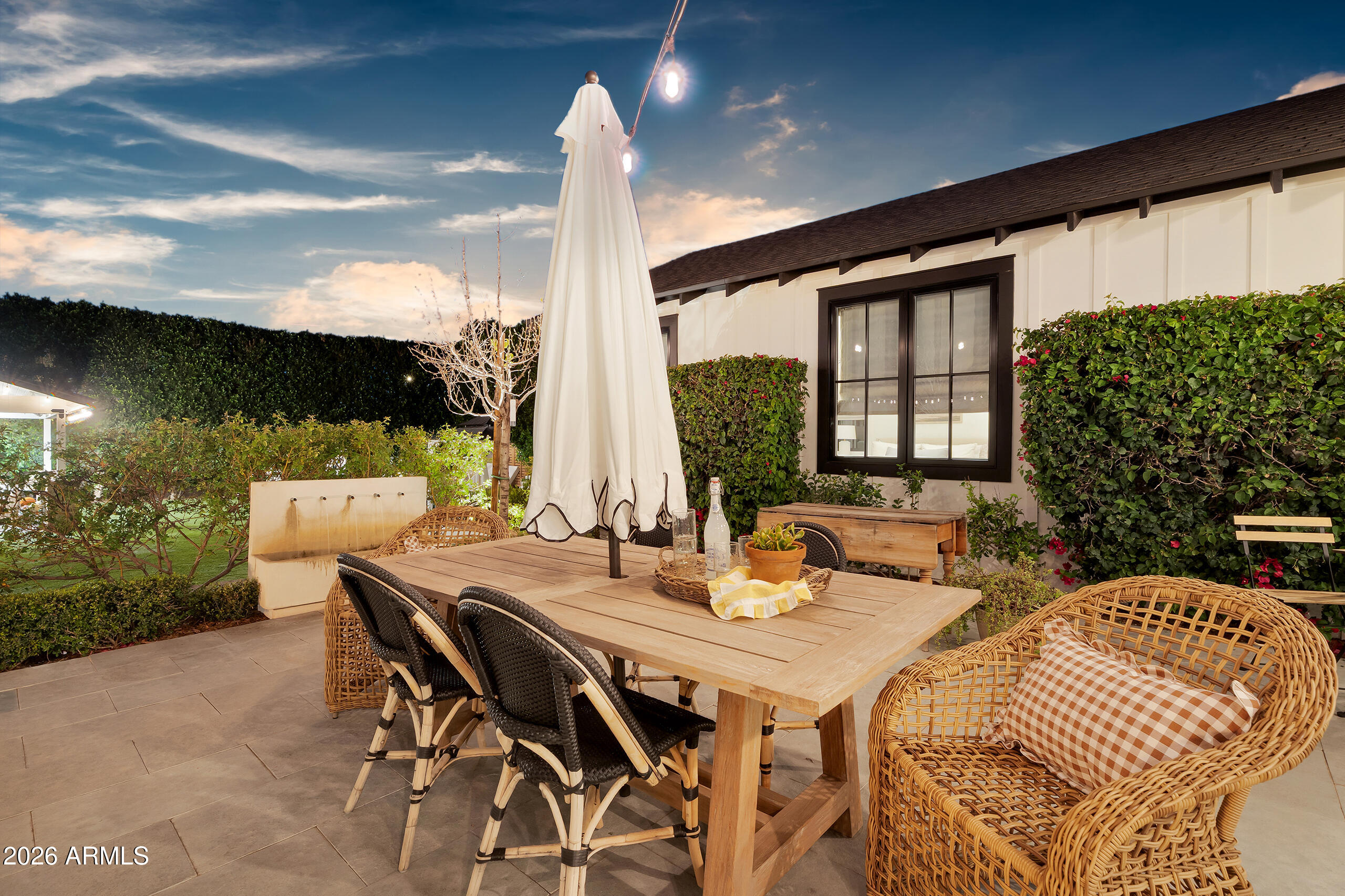 5217 E CALLE REDONDA