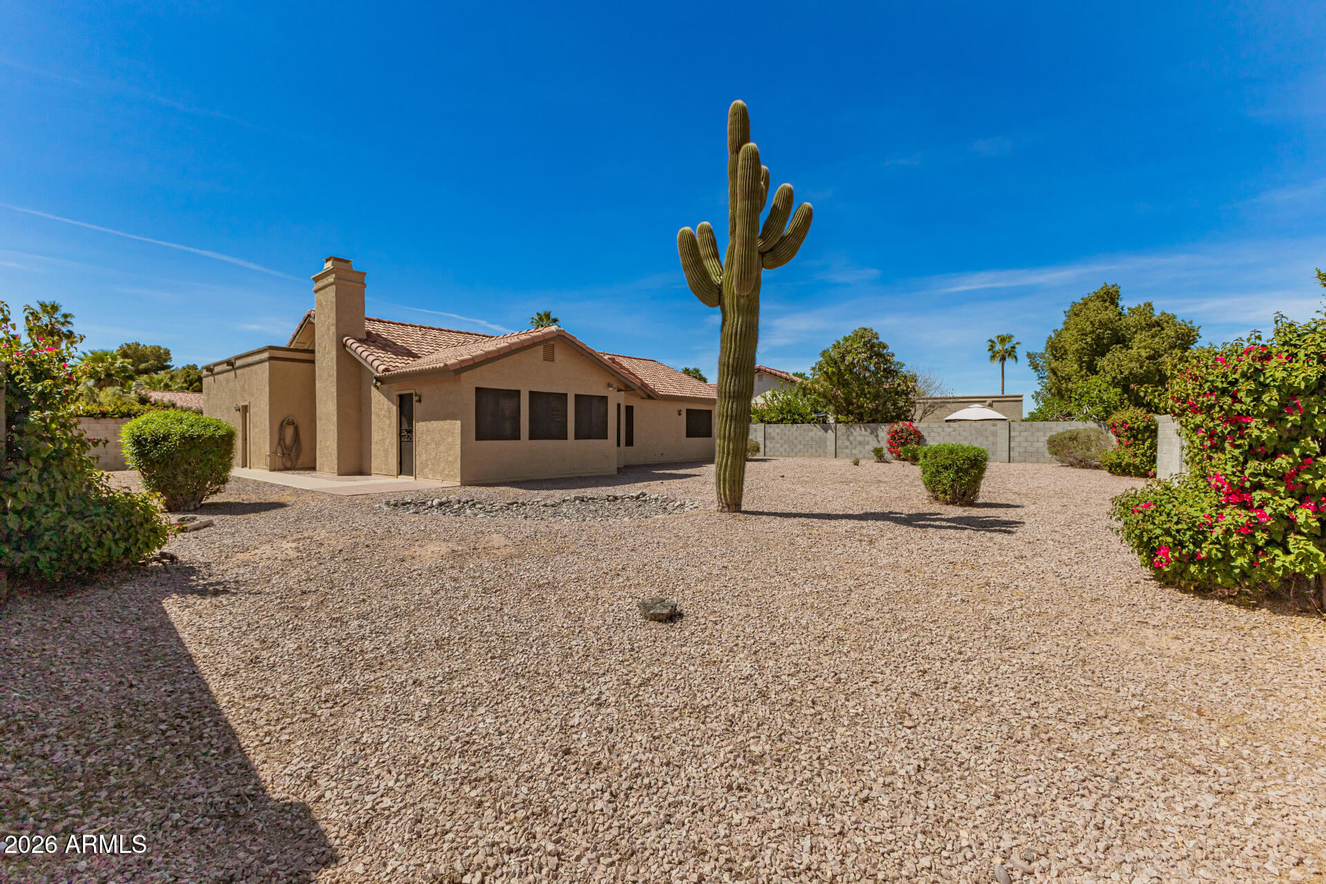 1638 E FAIRVIEW Street