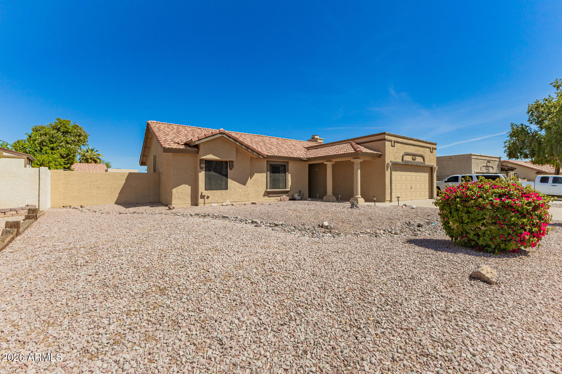 1638 E FAIRVIEW Street