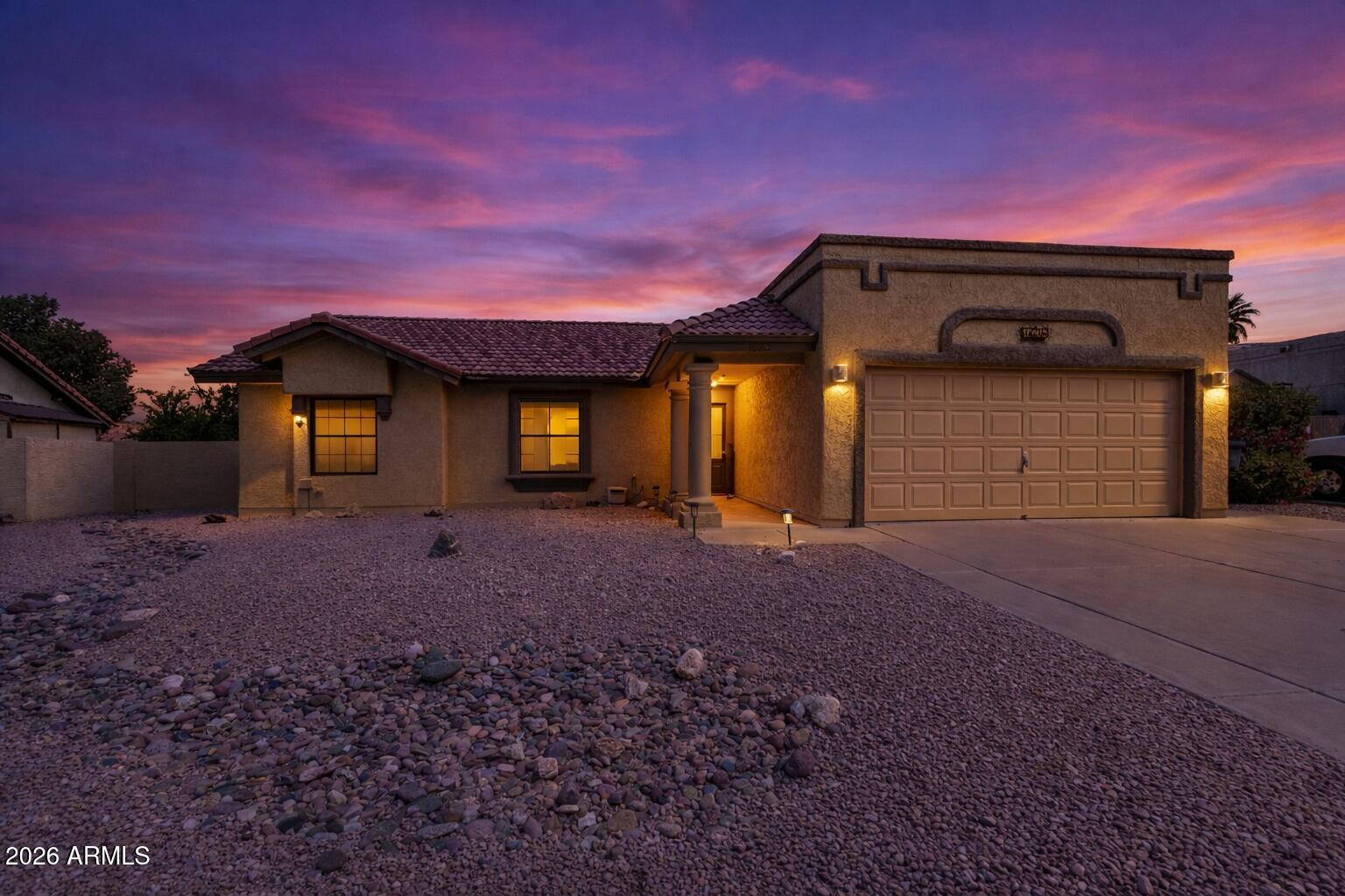 1638 E FAIRVIEW Street