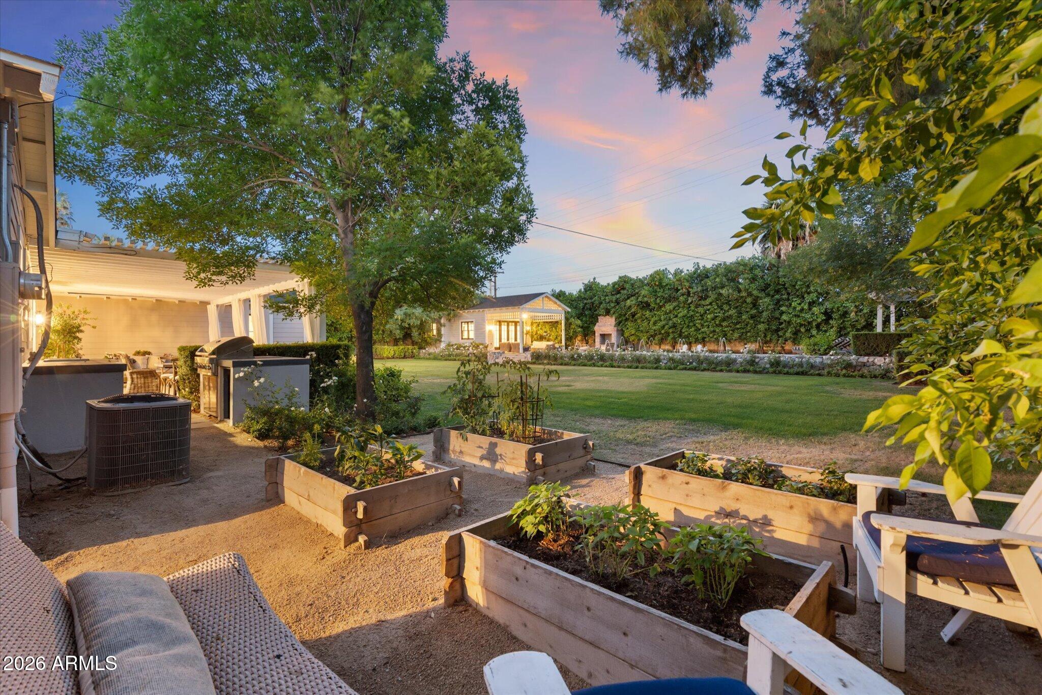 6141 E CALLE CAMELIA