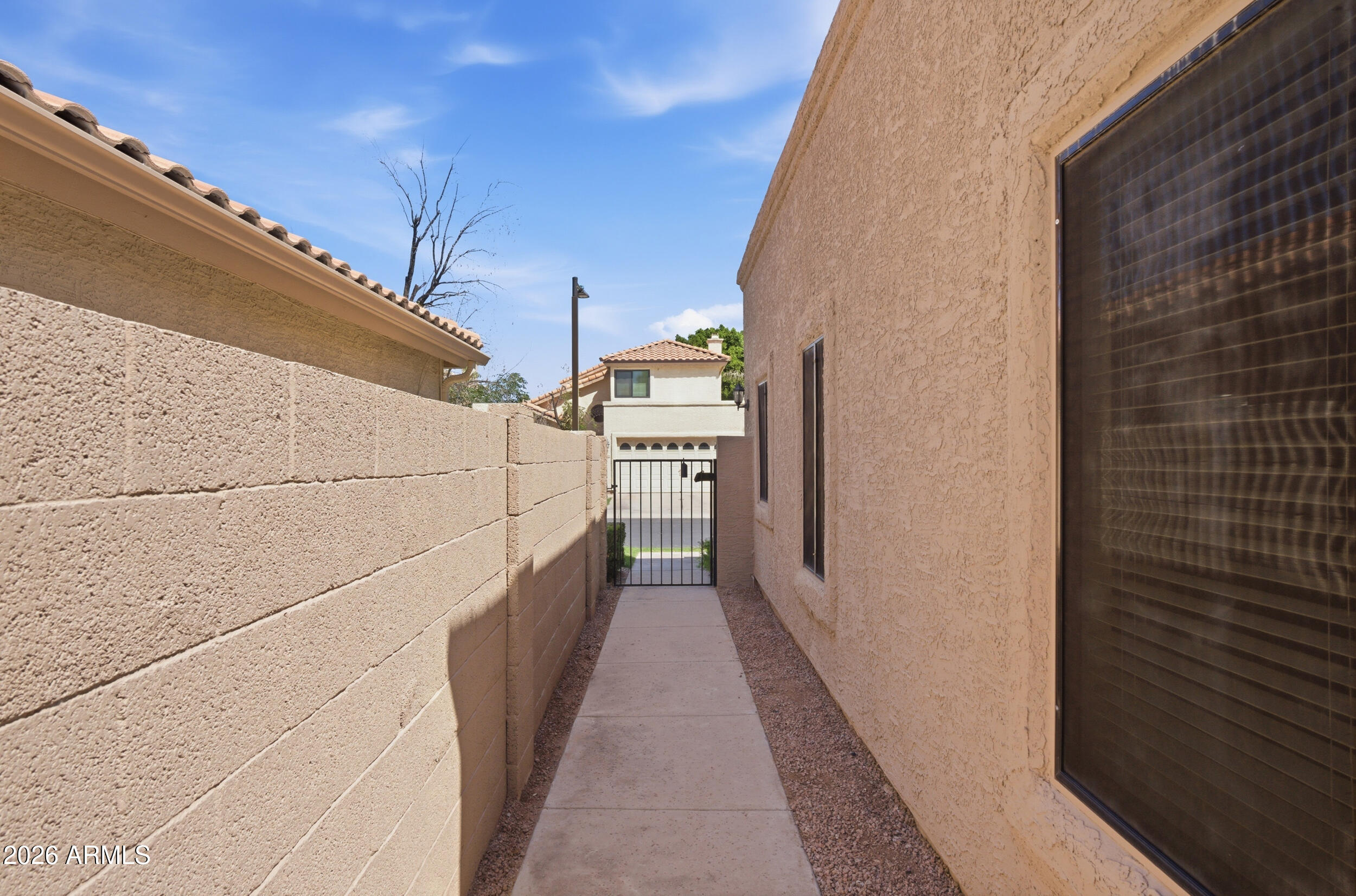 37 E GREENTREE Drive