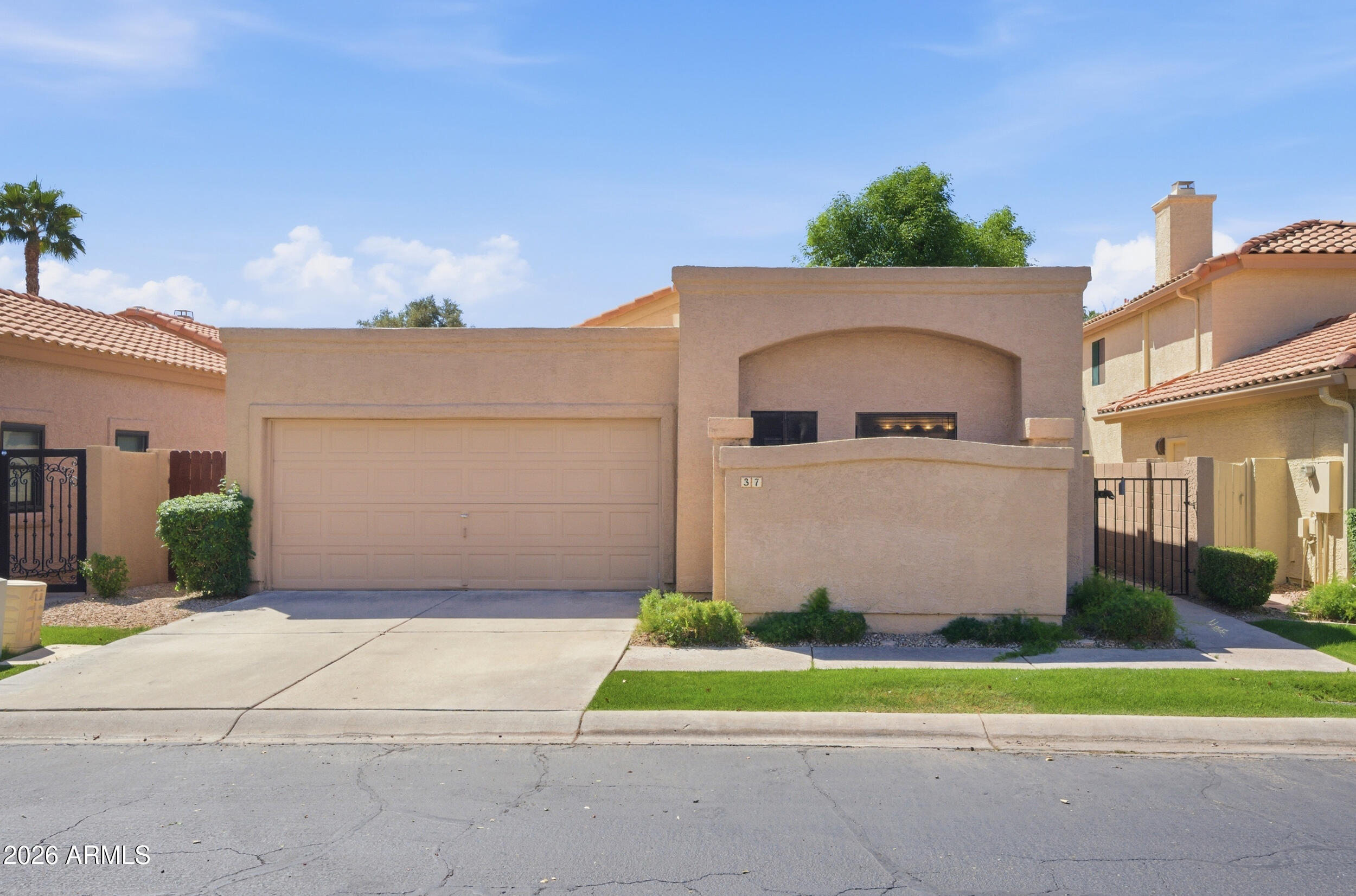 37 E GREENTREE Drive