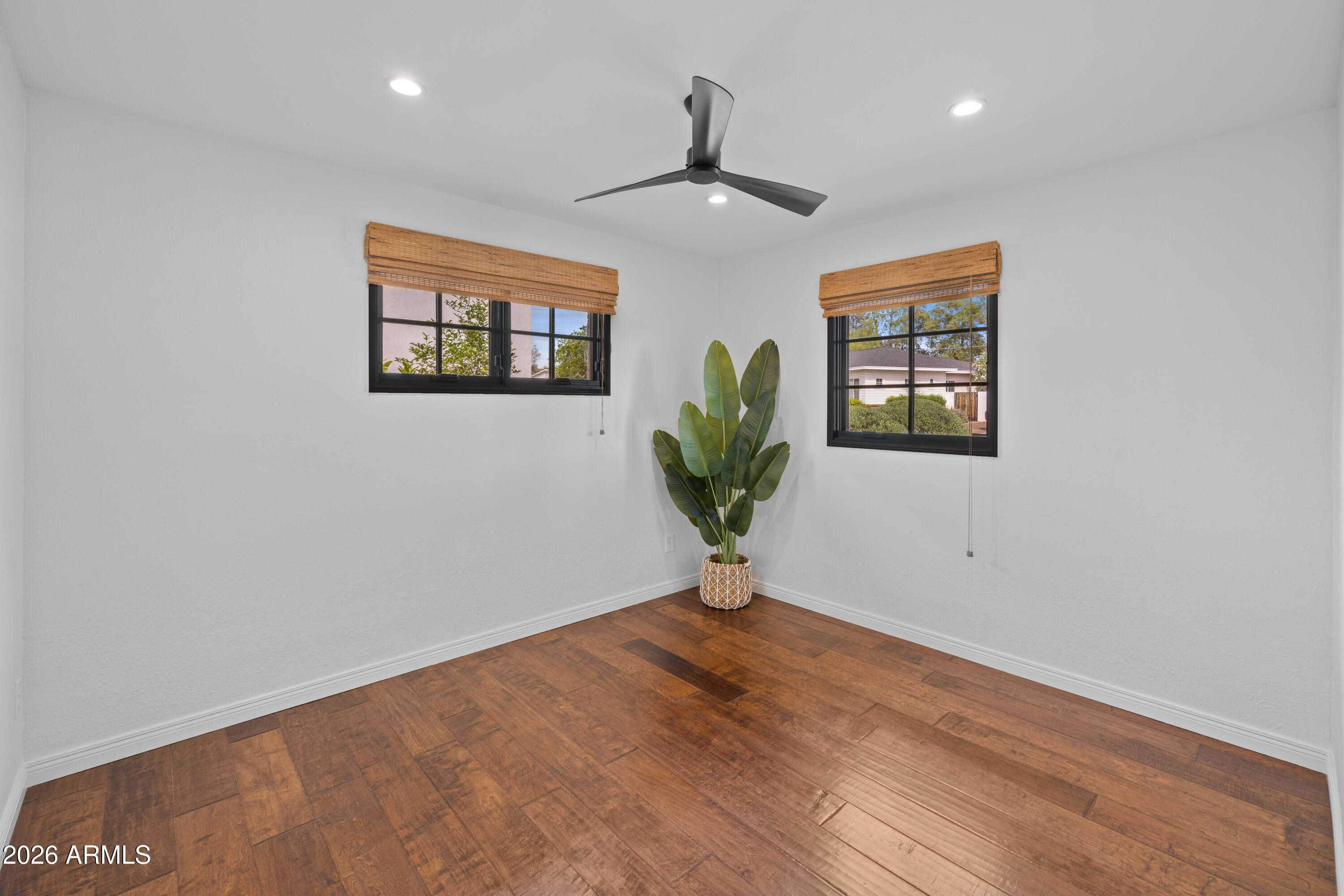 5334 N 32ND Place