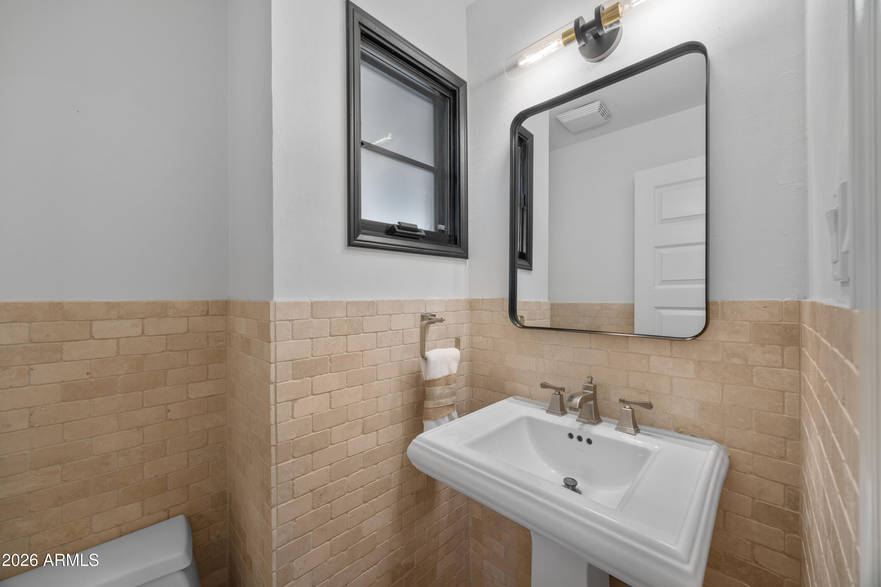5334 N 32ND Place