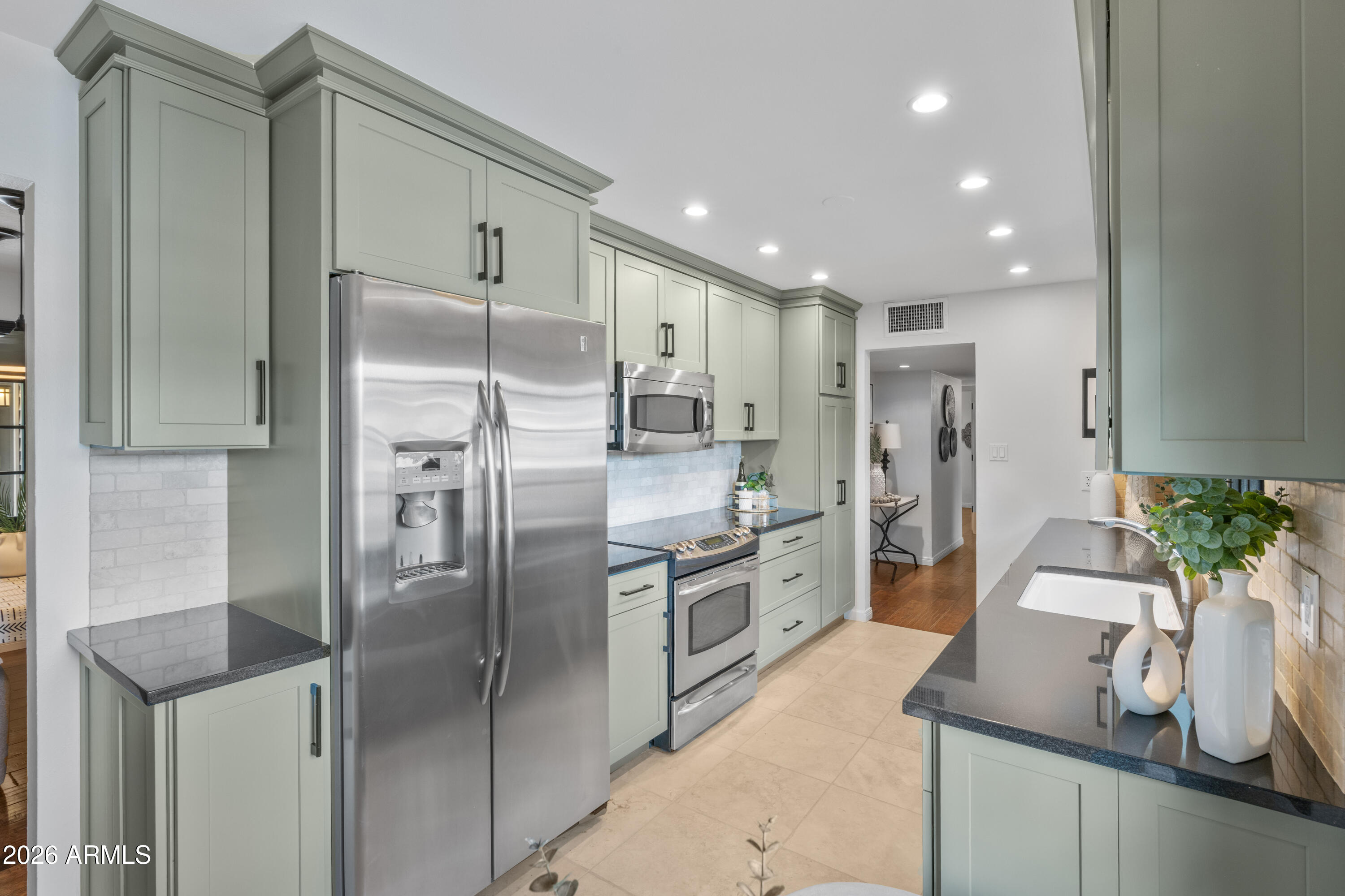 5334 N 32ND Place