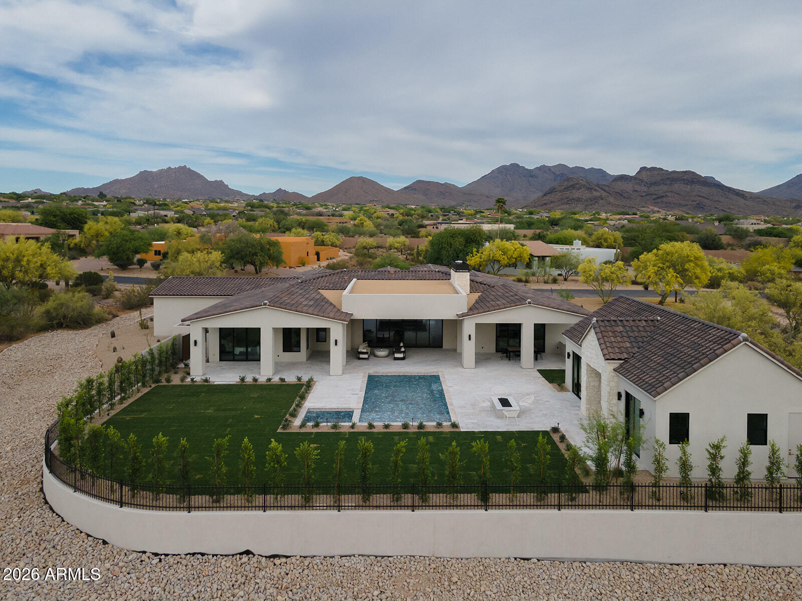 22012 N LOS CABALLOS Drive