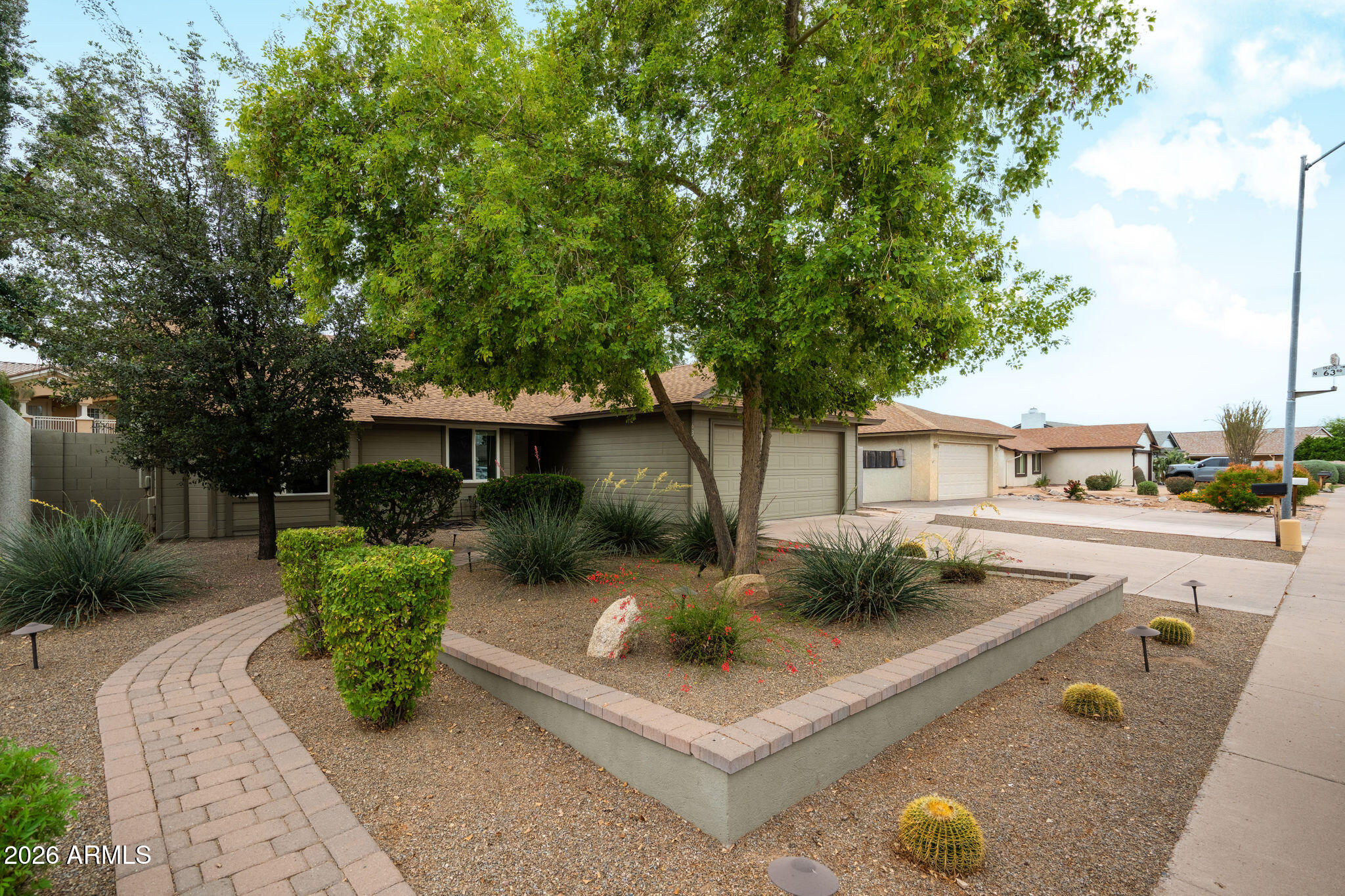 6335 E WALTANN Lane