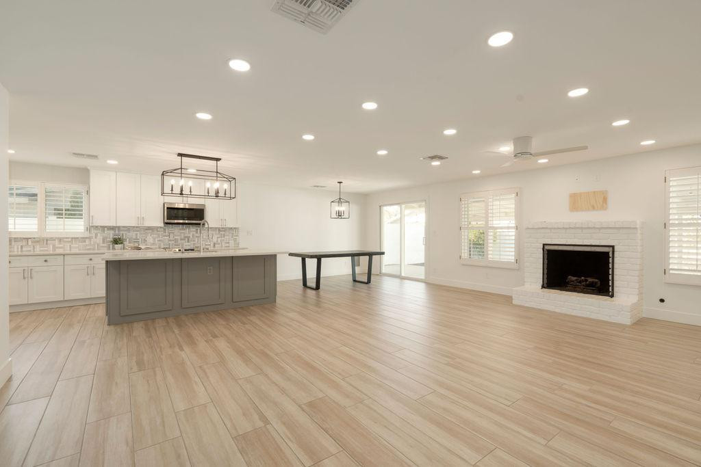 8656 E Solano Drive