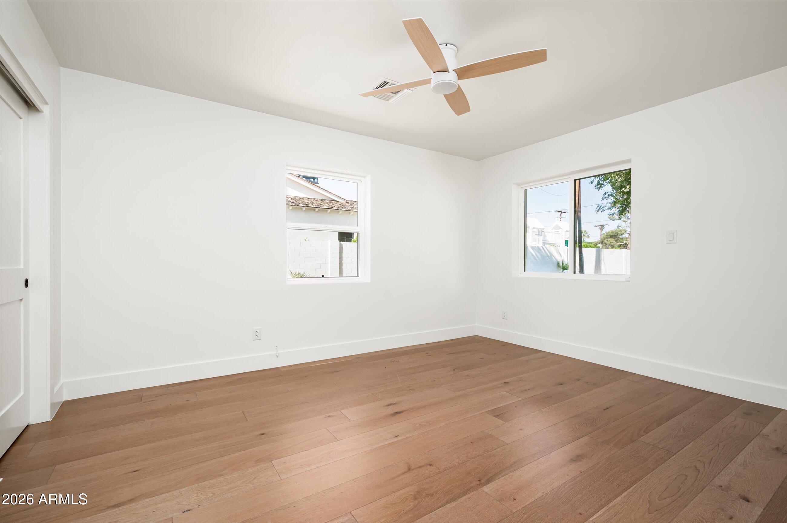 3131 N 53RD Place