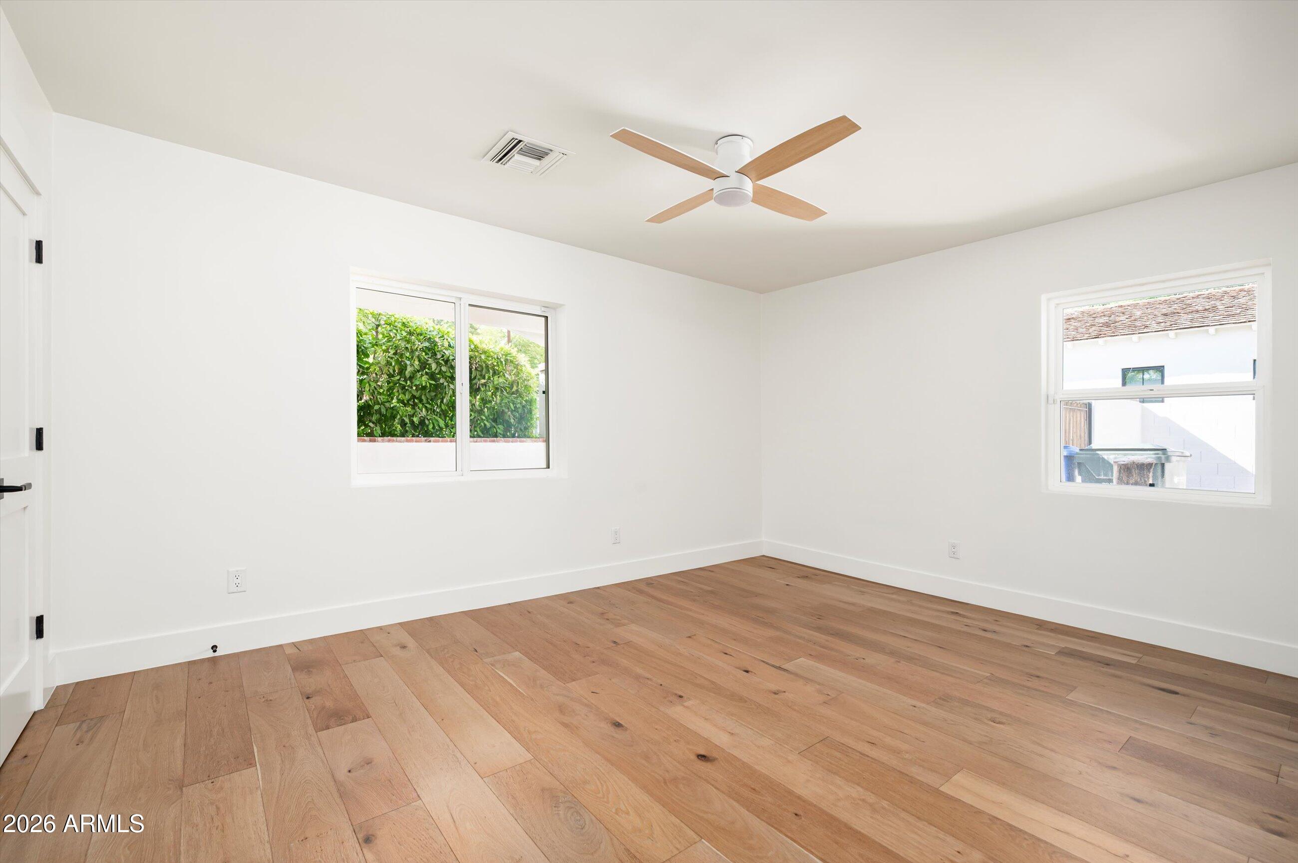 3131 N 53RD Place