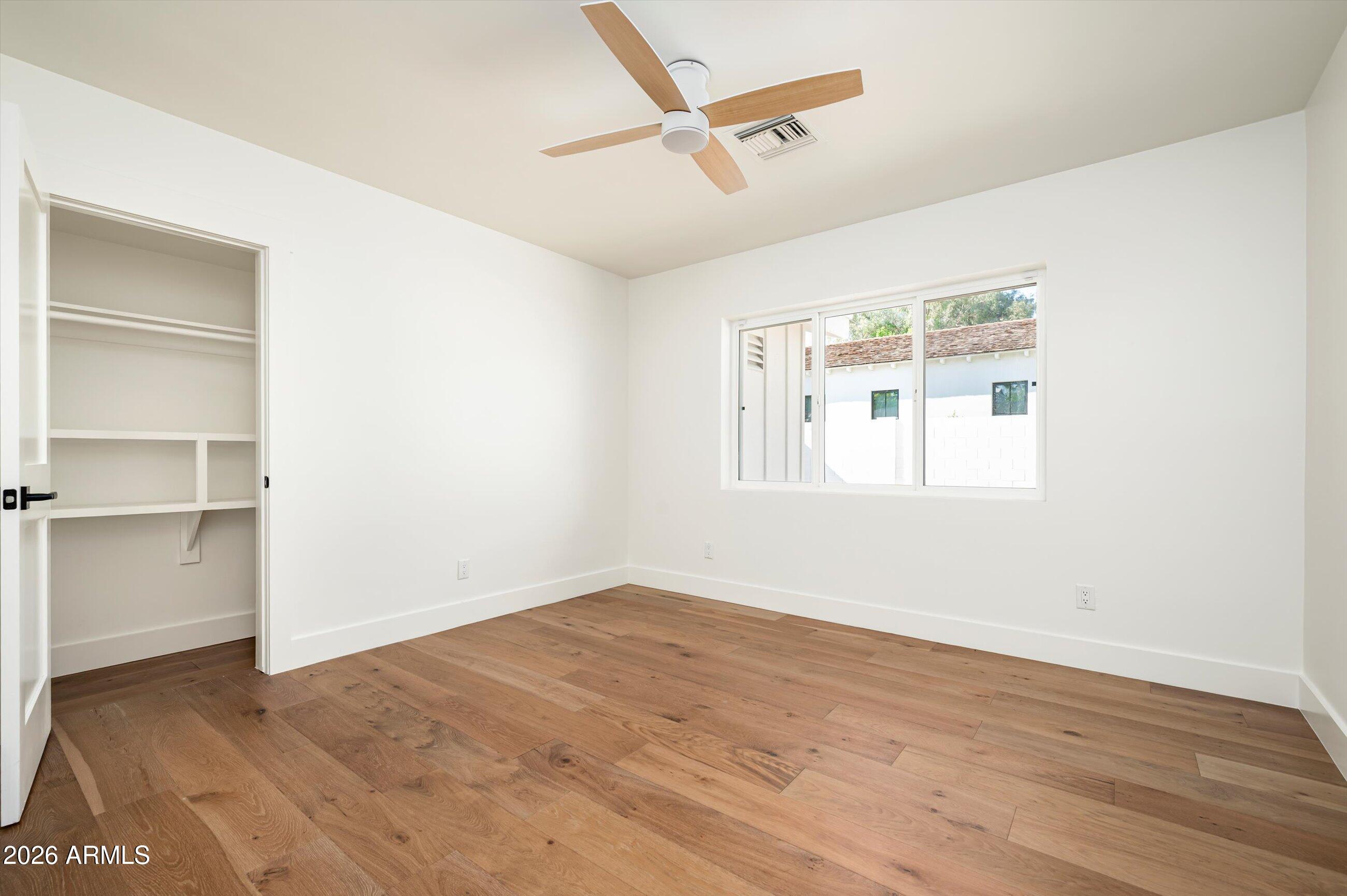 3131 N 53RD Place
