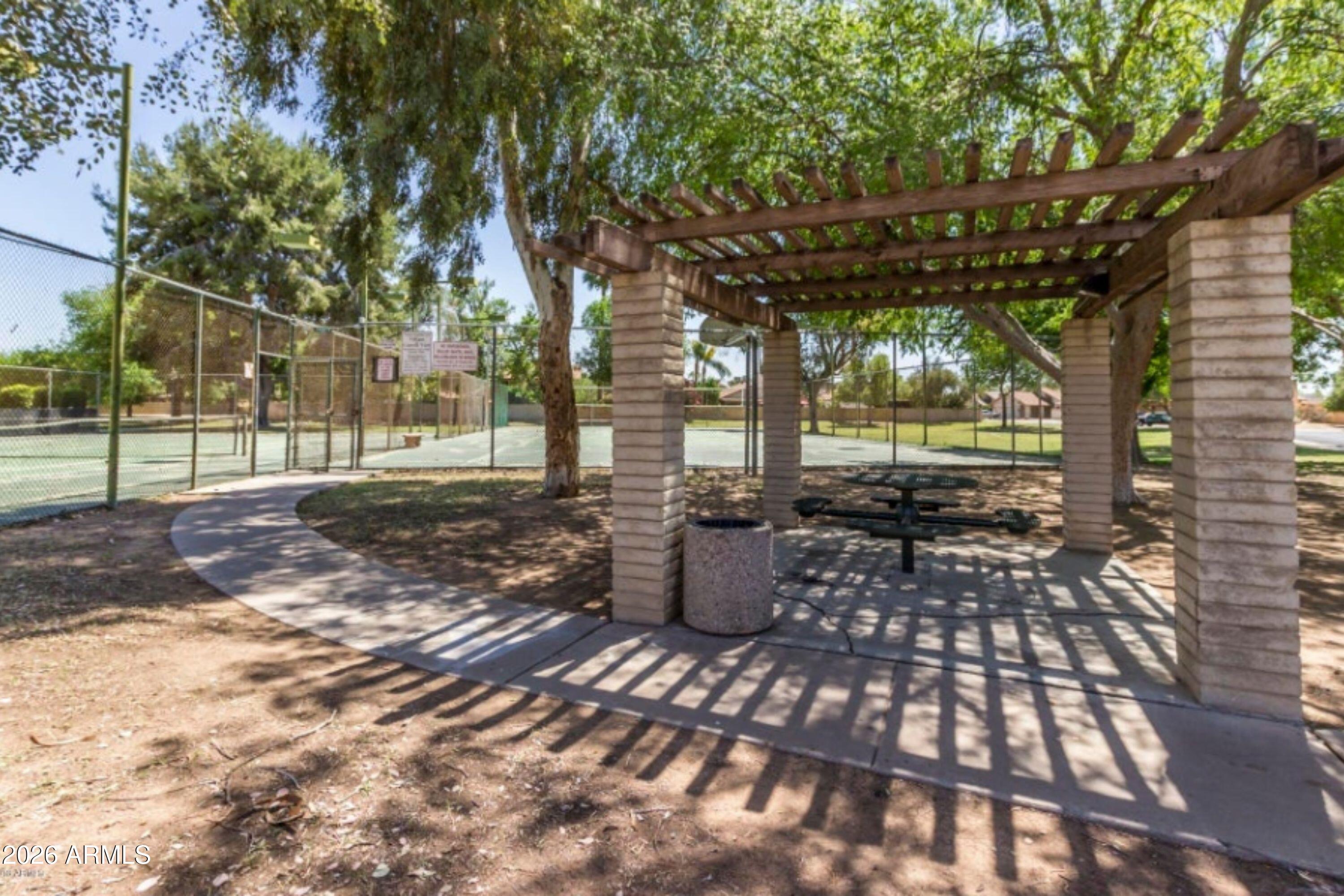 4408 W JULIE Drive