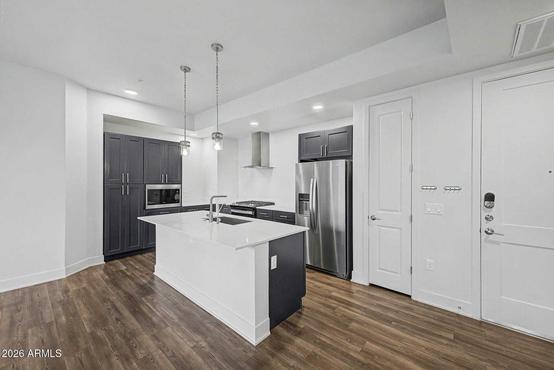 3131 N CENTRAL Avenue 4011