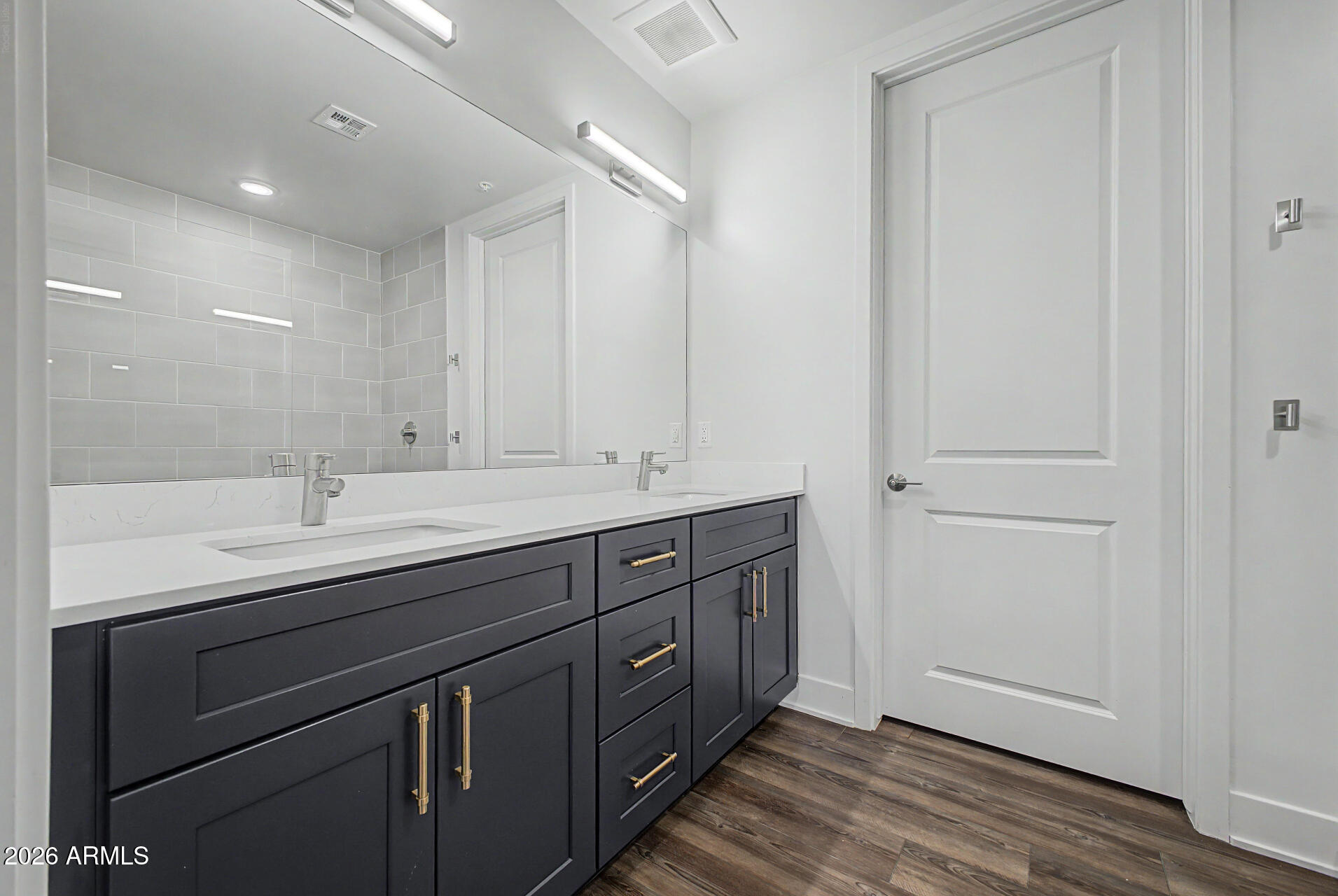3131 N CENTRAL Avenue 4011