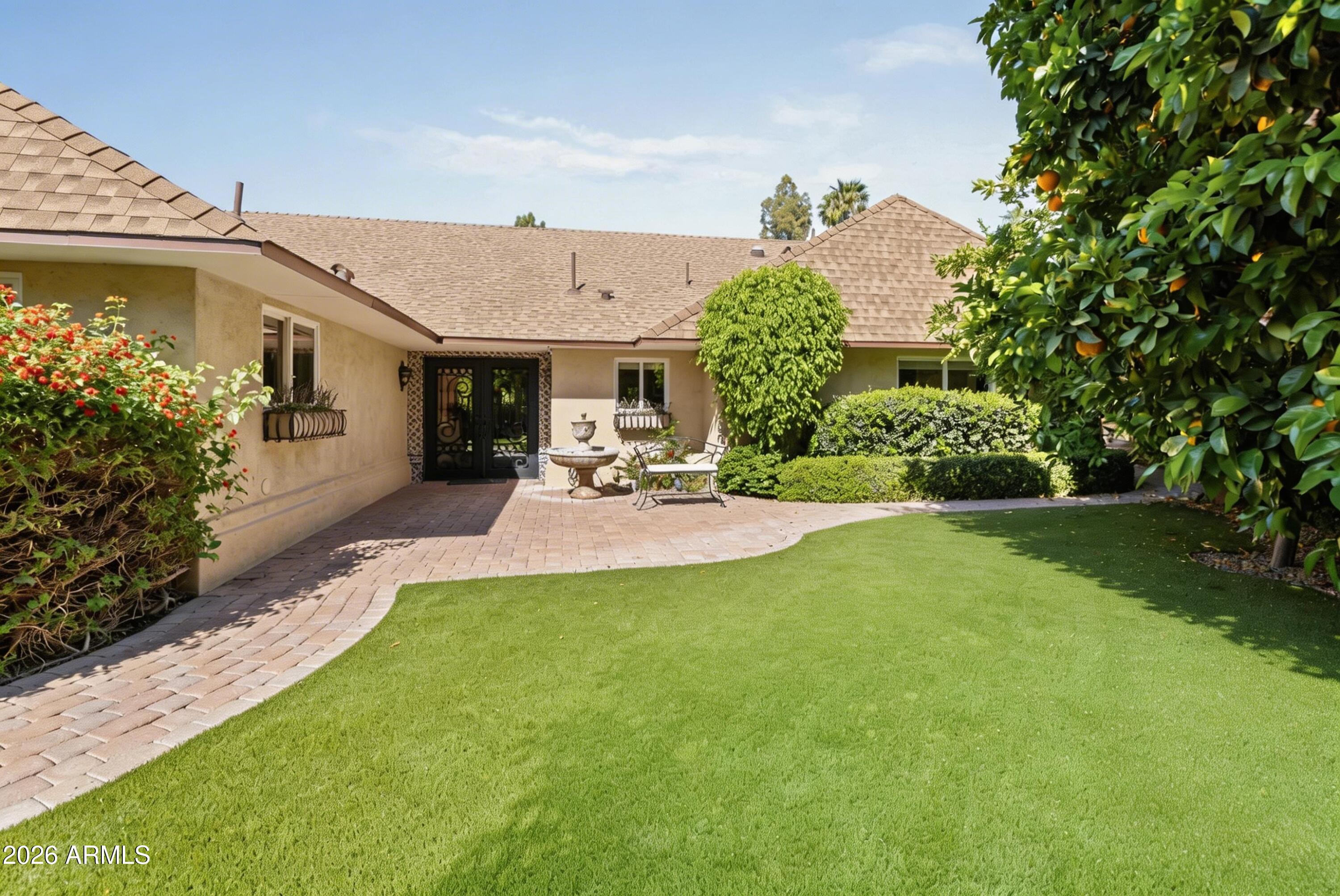 2126 E Pasadena Avenue