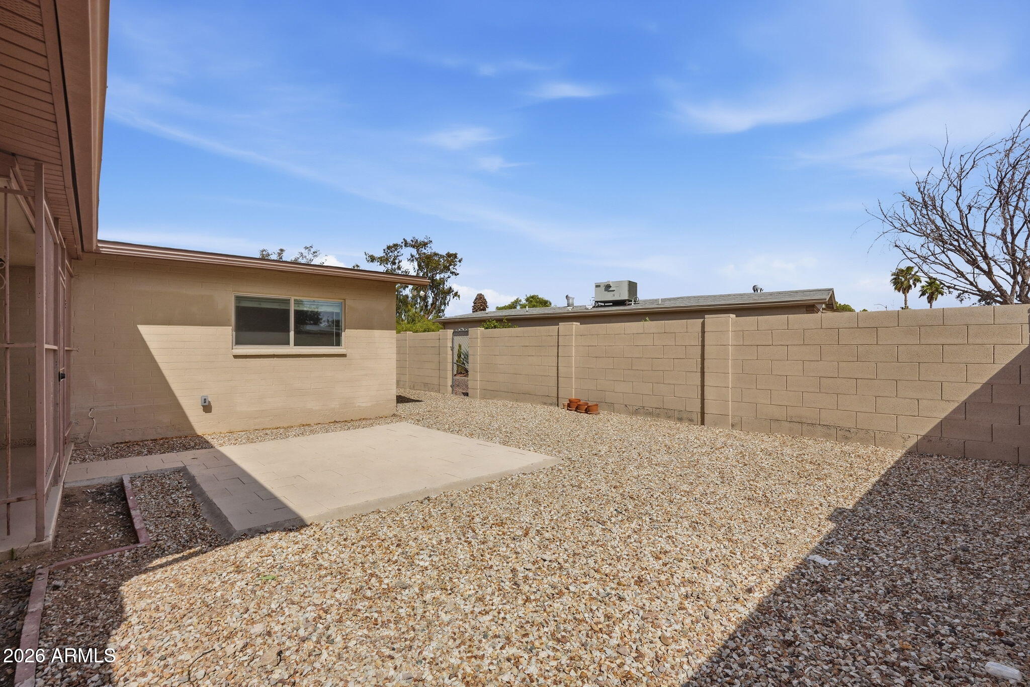 2201 E GRETTA Place