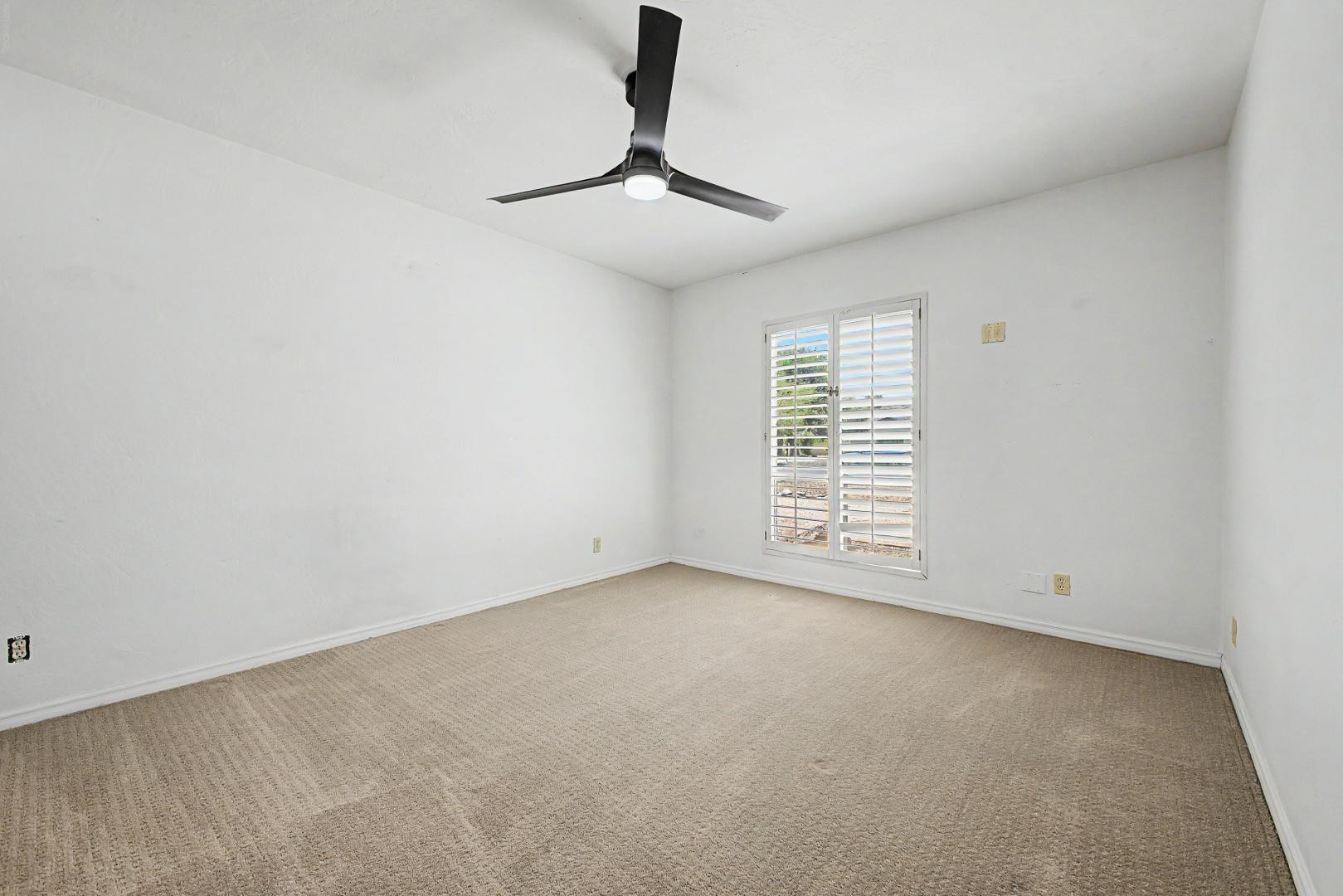 4840 E Fanfol Drive
