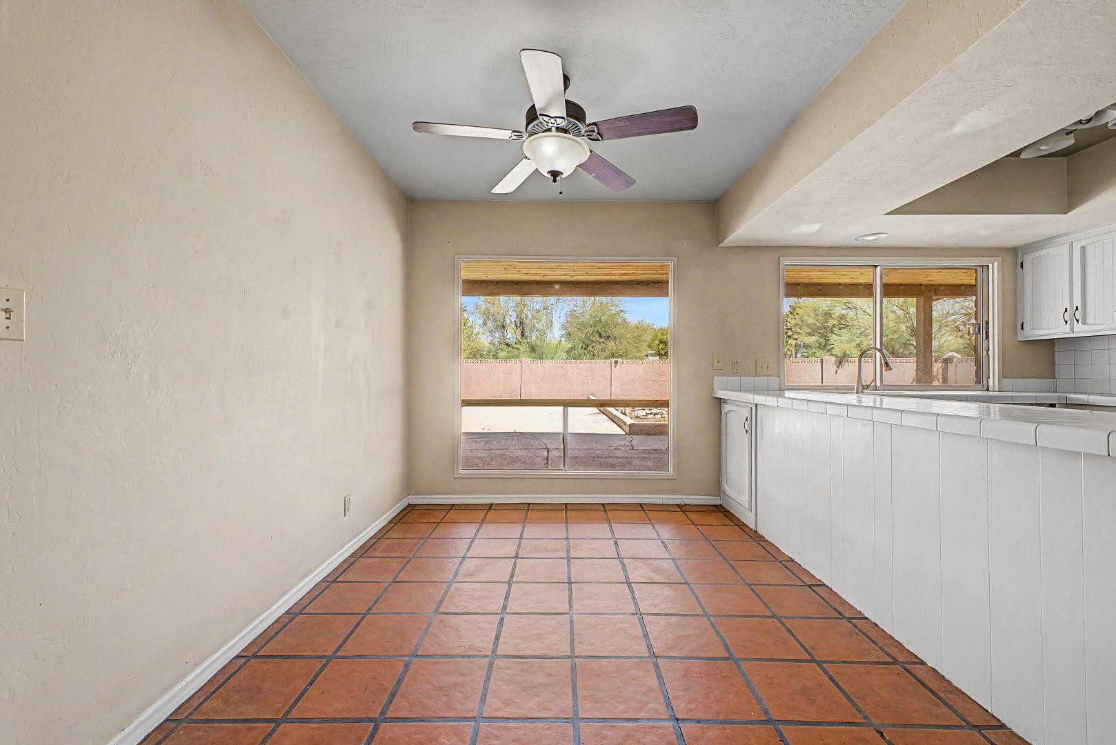 4840 E Fanfol Drive