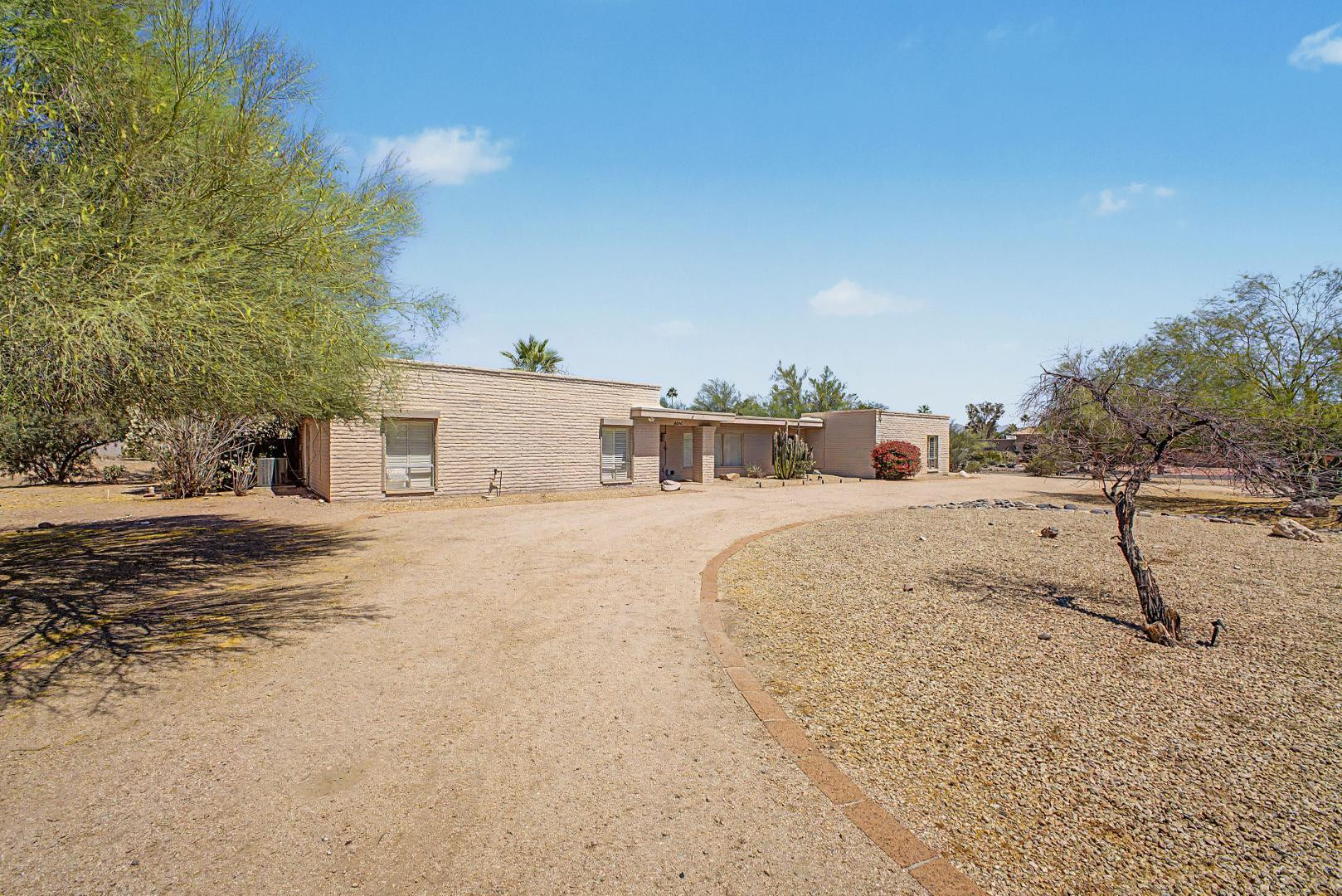 4840 E Fanfol Drive
