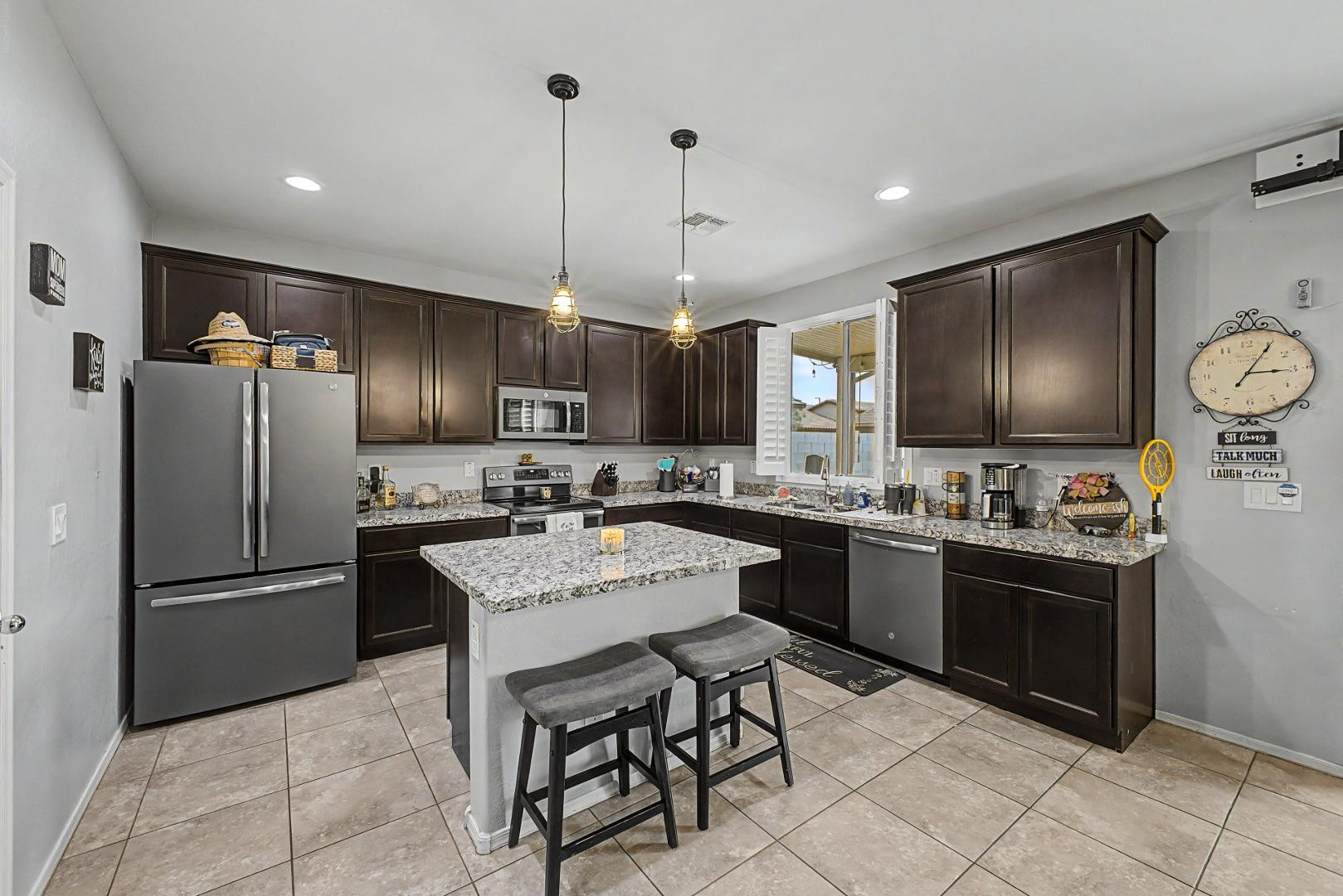 18235 W Ida
