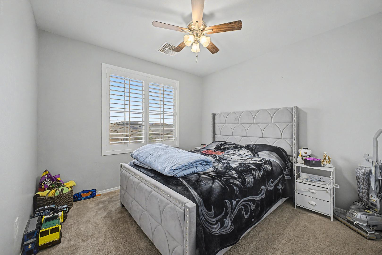 18235 W Ida